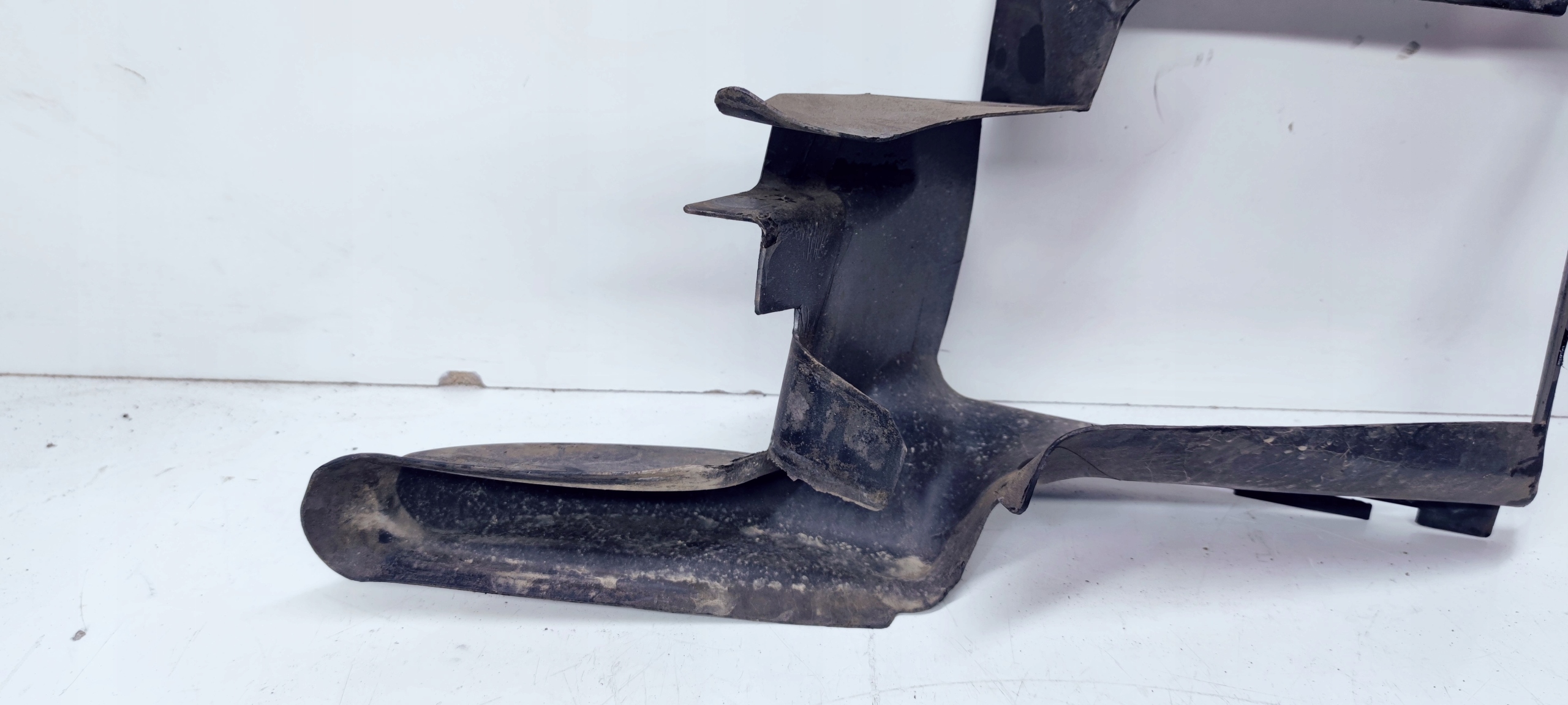 LUFTANSAUGKANAL LINKS AUDI Q7 3.0 4L0117335