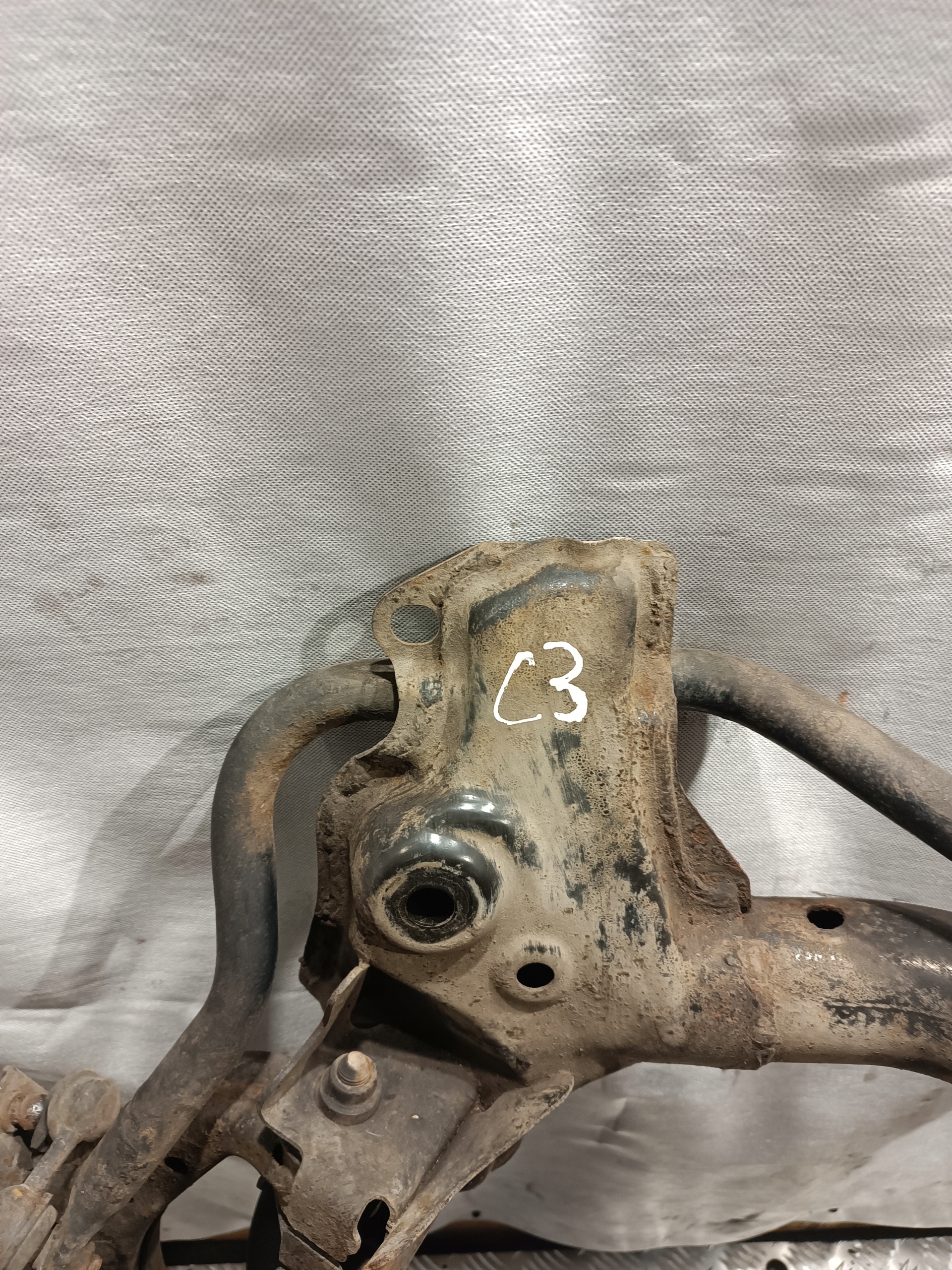 axle beam subframe springing HONDA CIVIC VII 1.7B 88kW 2001r