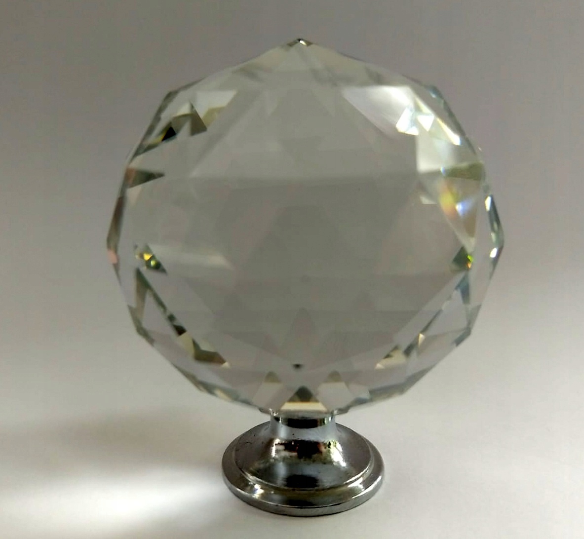 KRYSZTAŁOWA GAŁKA DO MEBLI, UCHWYT -CHROM kula 5cm Marka inna