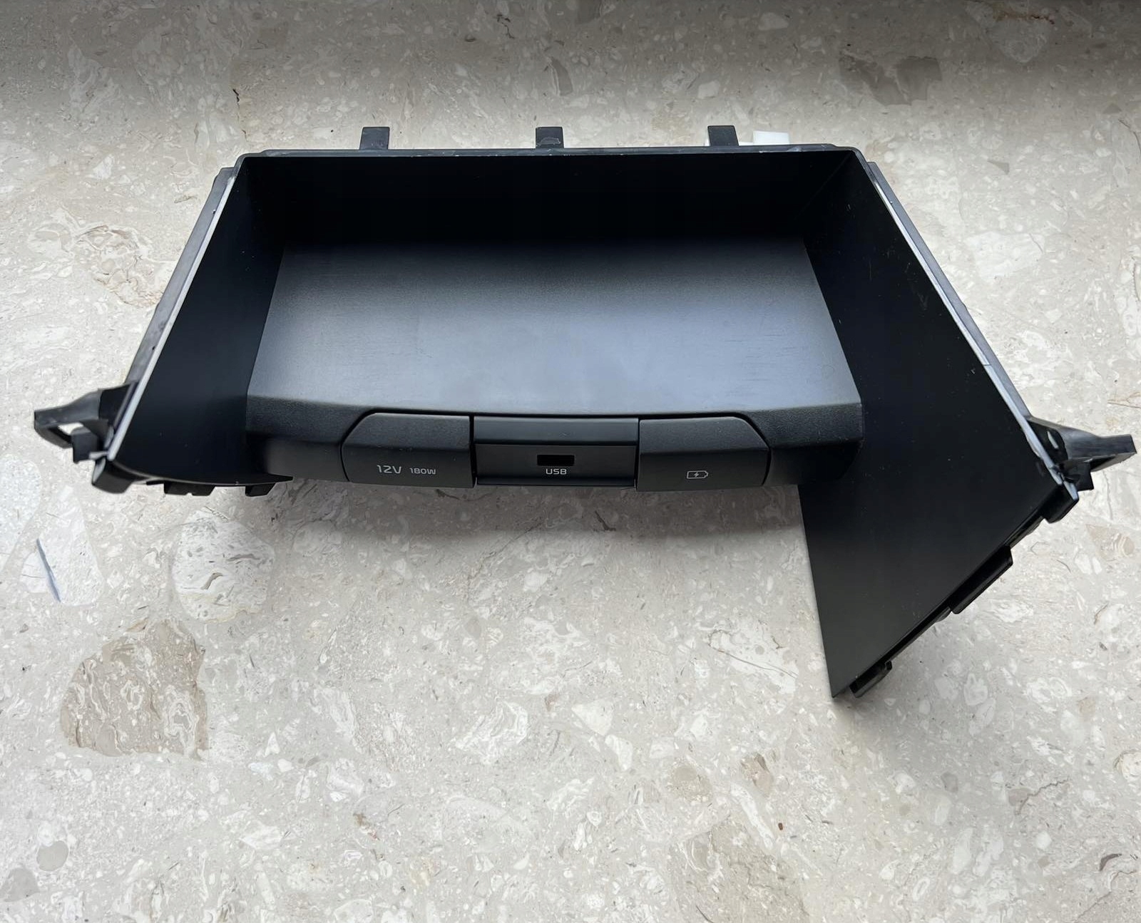 KIA CEED III 17-22 Abdeckung, Hutablage Handschuhfach mitte 84681-J7000