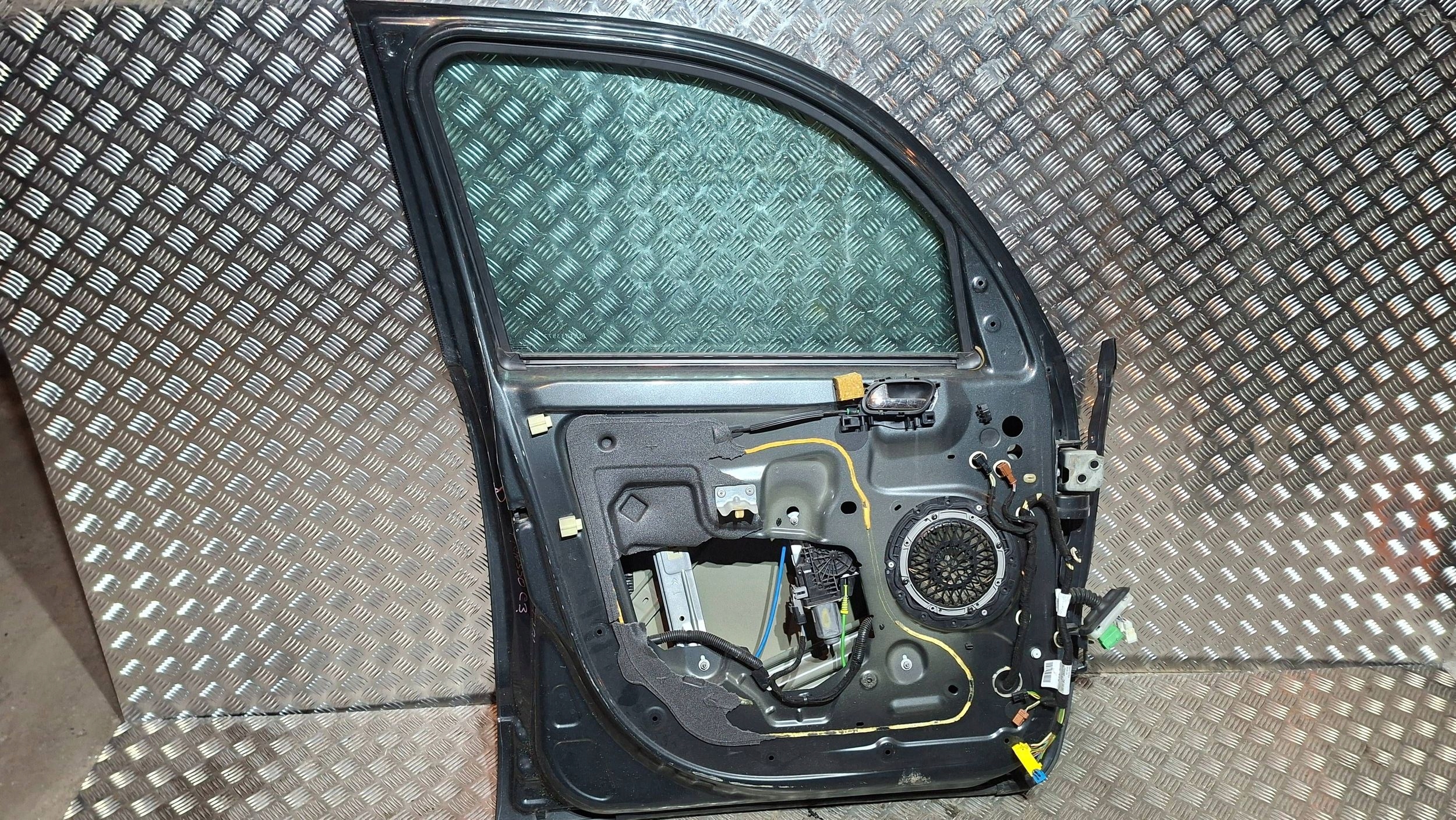 dveře levé předek CITROEN C3 PICASSO 2009