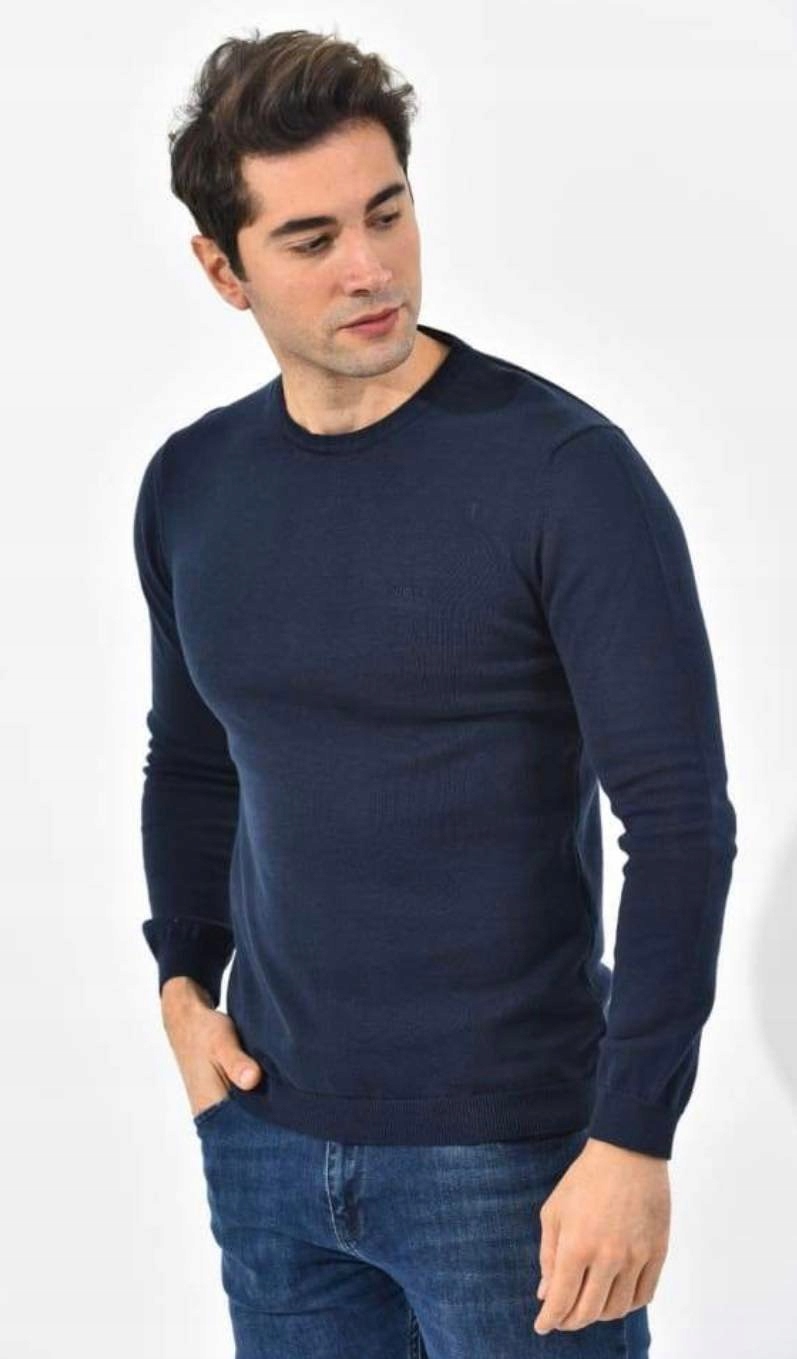 Pánský svetr Hugo Boss tmavě modrý klasický střih, velikost M