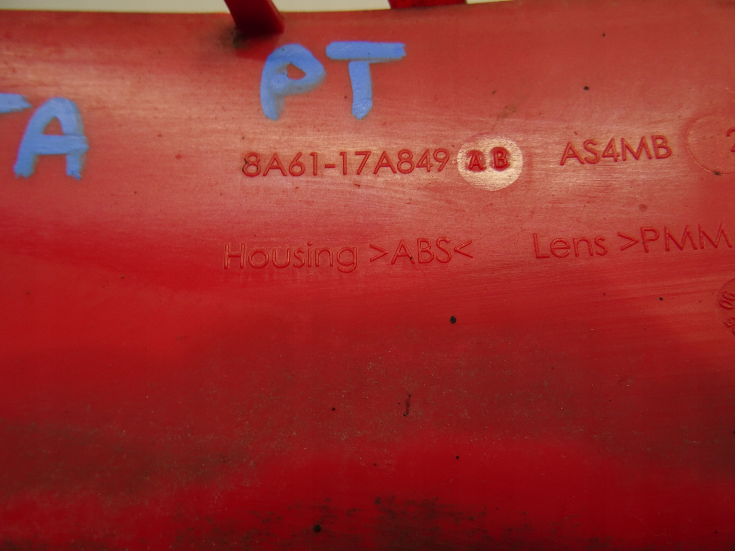 ODBLASK LAMPA ZDERZAKA TYL FORD FIESTA MK7 2008- Typ samochodu Samochody osobowe