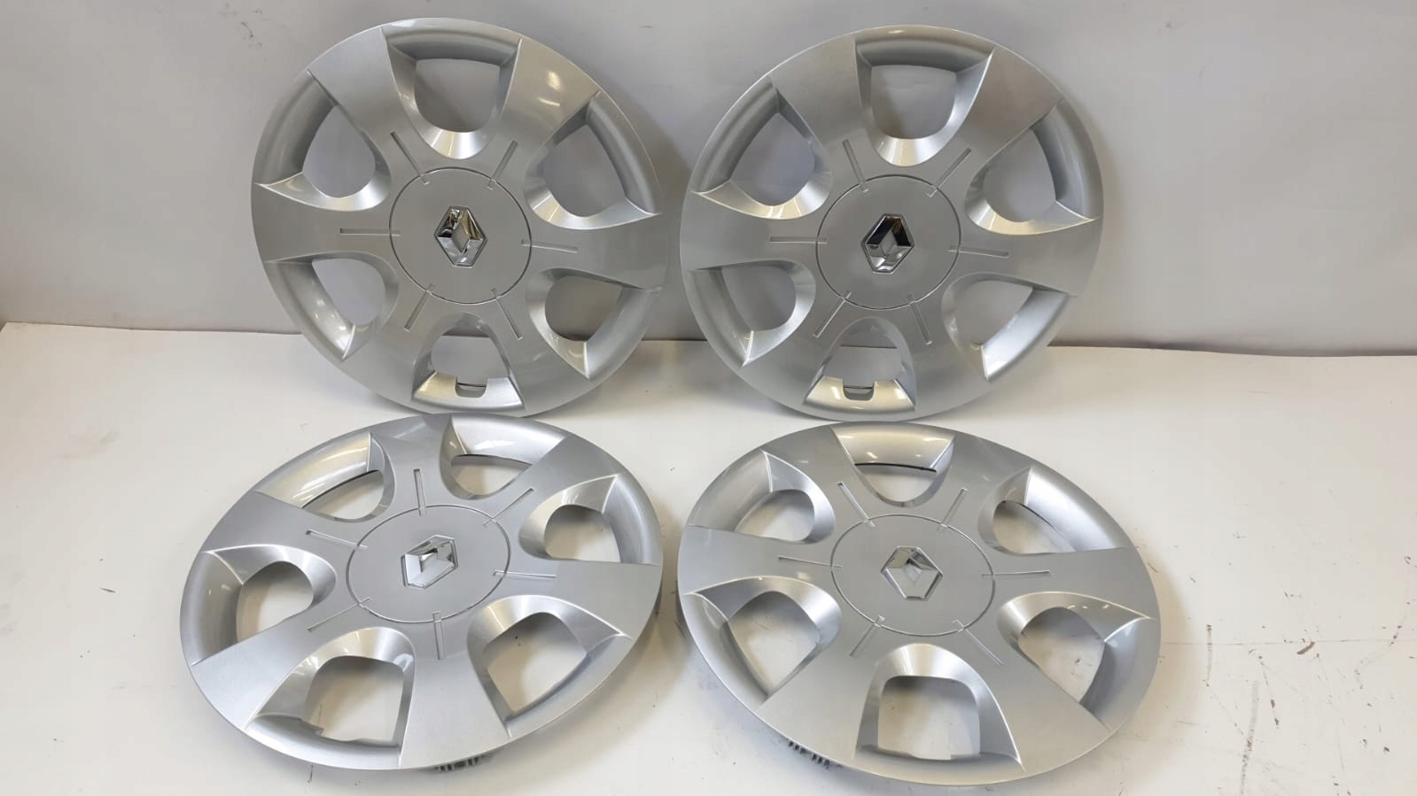 KOŁPAK 16'' RENAULT TRAFIC NOWY Producent RENAULT