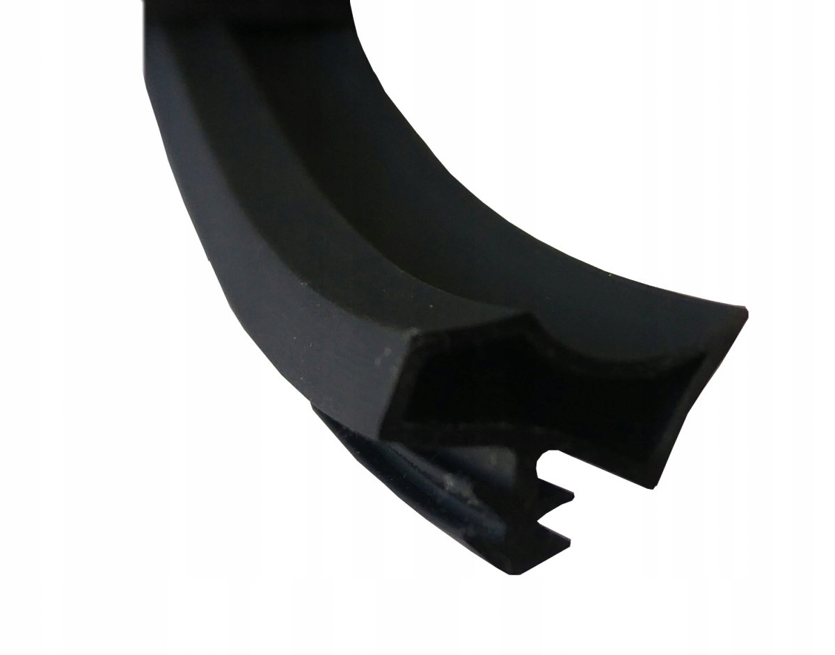 USZCZELKA DO DRZWI Z PRZYLGĄ S 3967 CZARNA DEVENTE