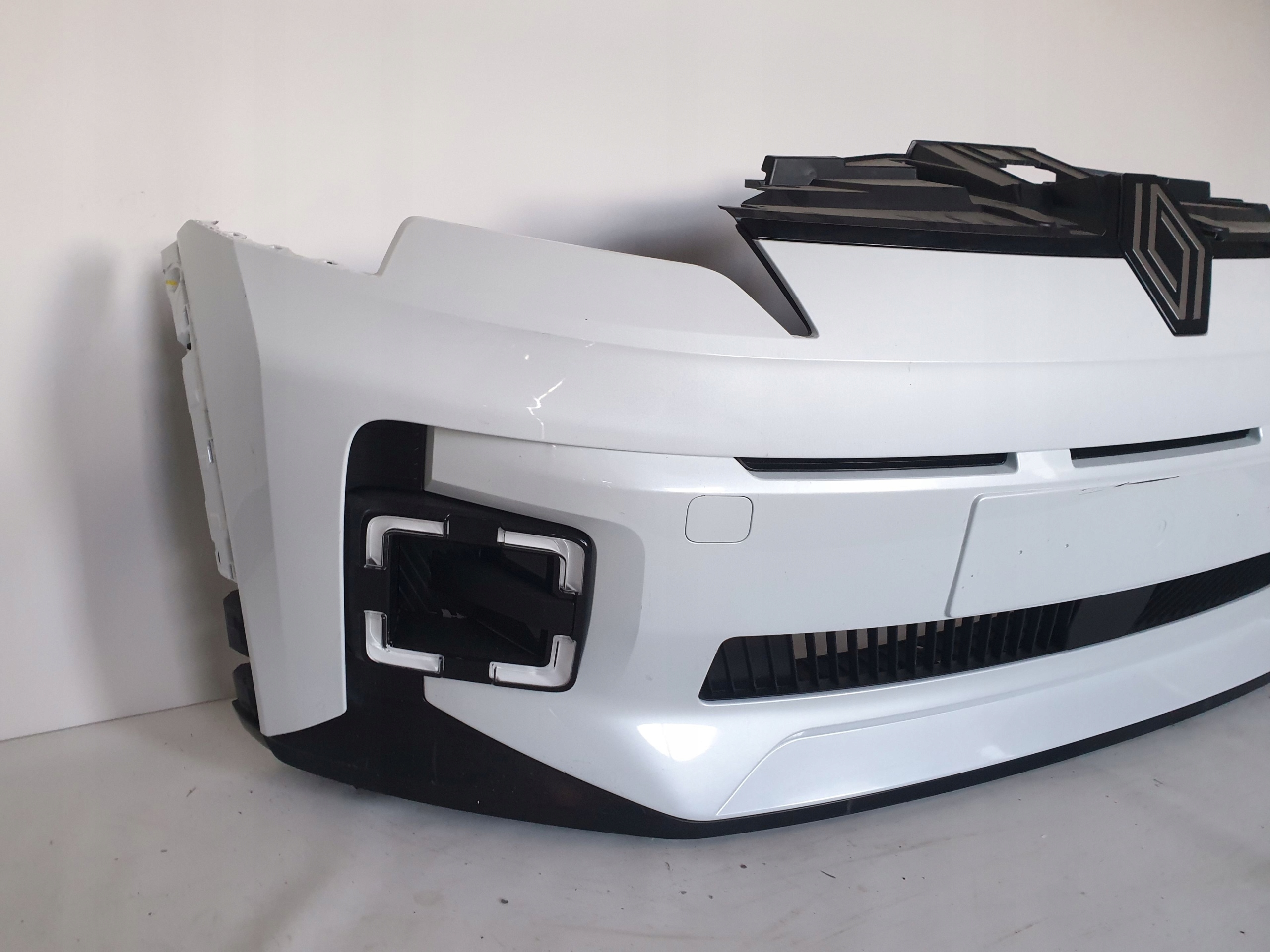 RENAULT 5 V E-TECH 24-> bumper front front RADAR LED cover 62010M626R