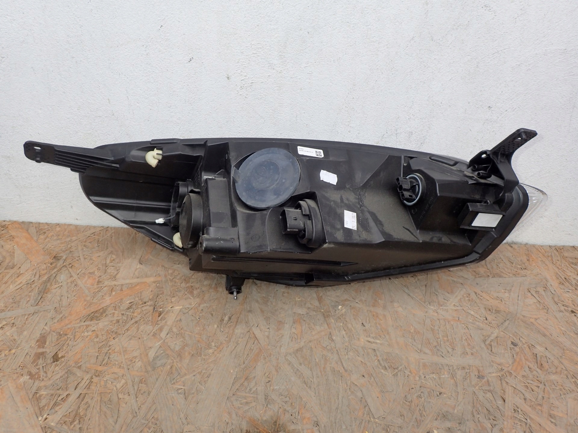 light left REFLEKTOR left FORD FIESTA MK8 VIII
