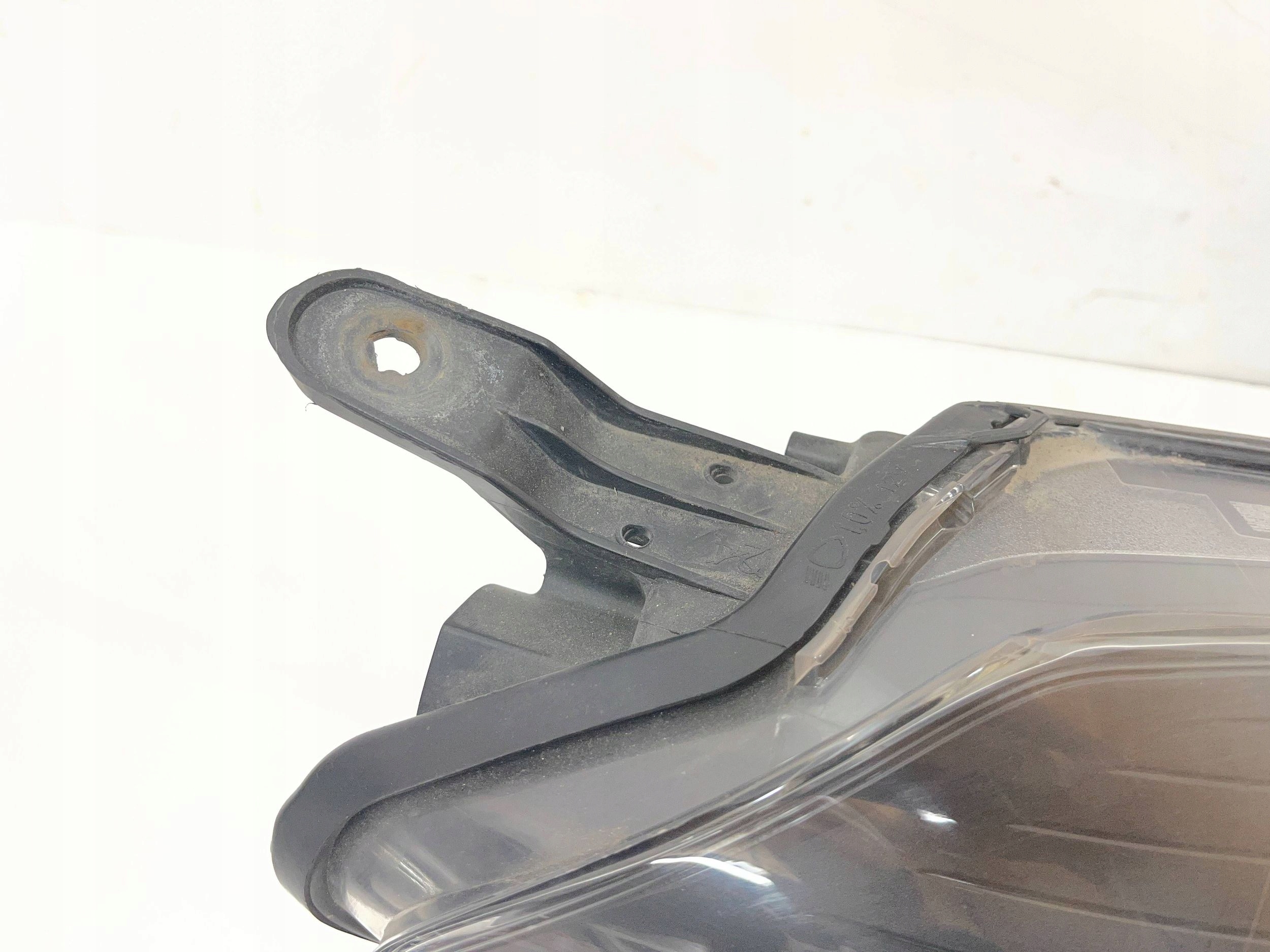 REFLEKTOR light right right Toyota Yaris 3 III LIFT