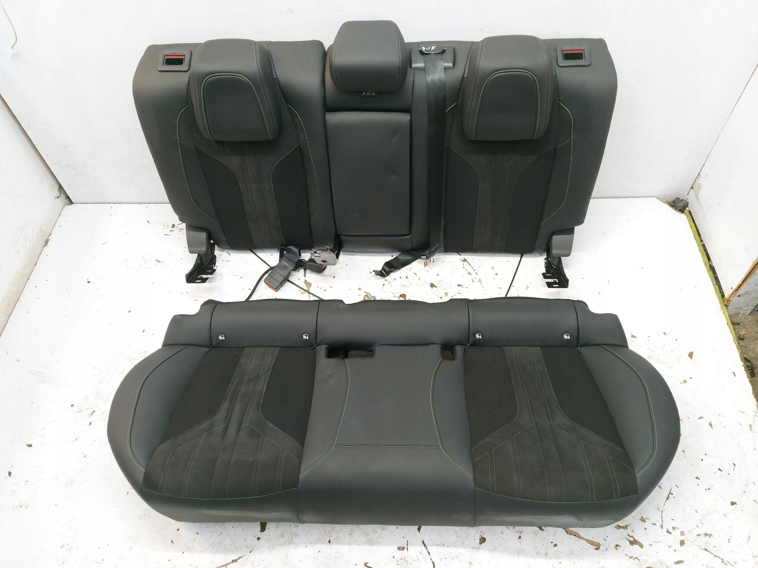 Peugeot 408 GT P54 KANAPY seats front rear part