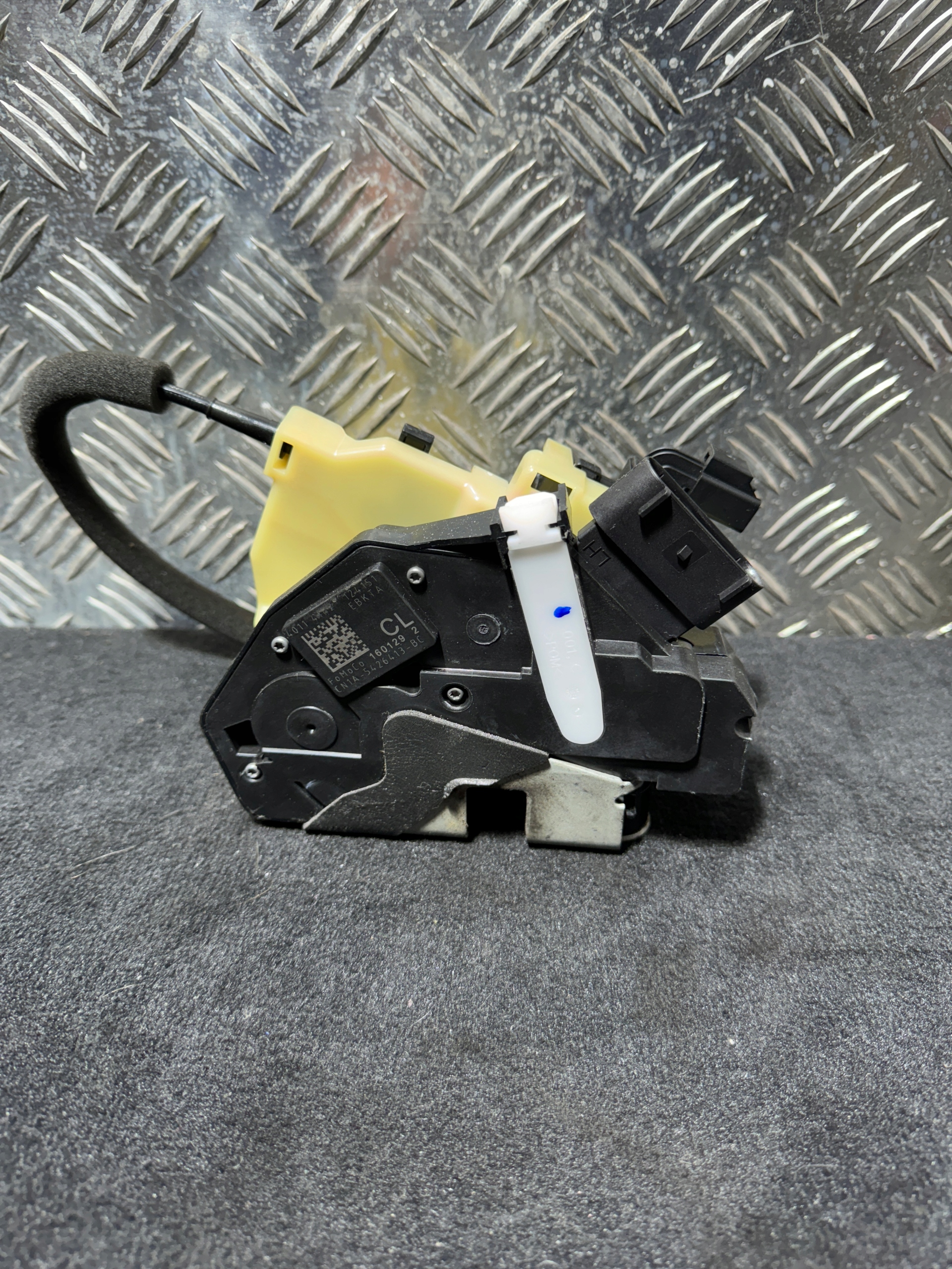 ЗАМОК КРЫШКИ FORD ECOSPORT Cn1a-5426413-BC