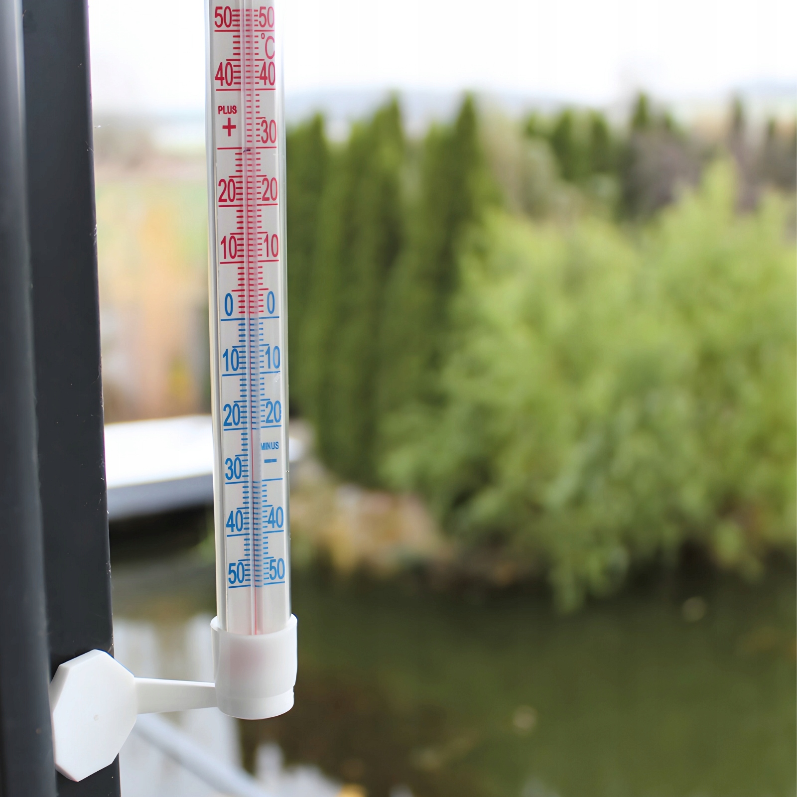 TERMOMETR ZEWNĘTRZNY WEWNĘTRZNY ZAOKIENNY ZA OKNO BALKONOWY OGRODOWY DUŻY Marka MFC