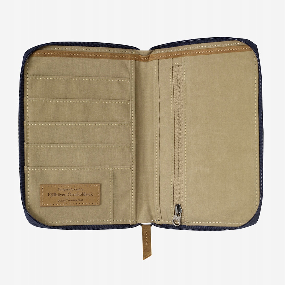 Portfel Fjallraven Passport Wallet dark olive Model Passport Wallet