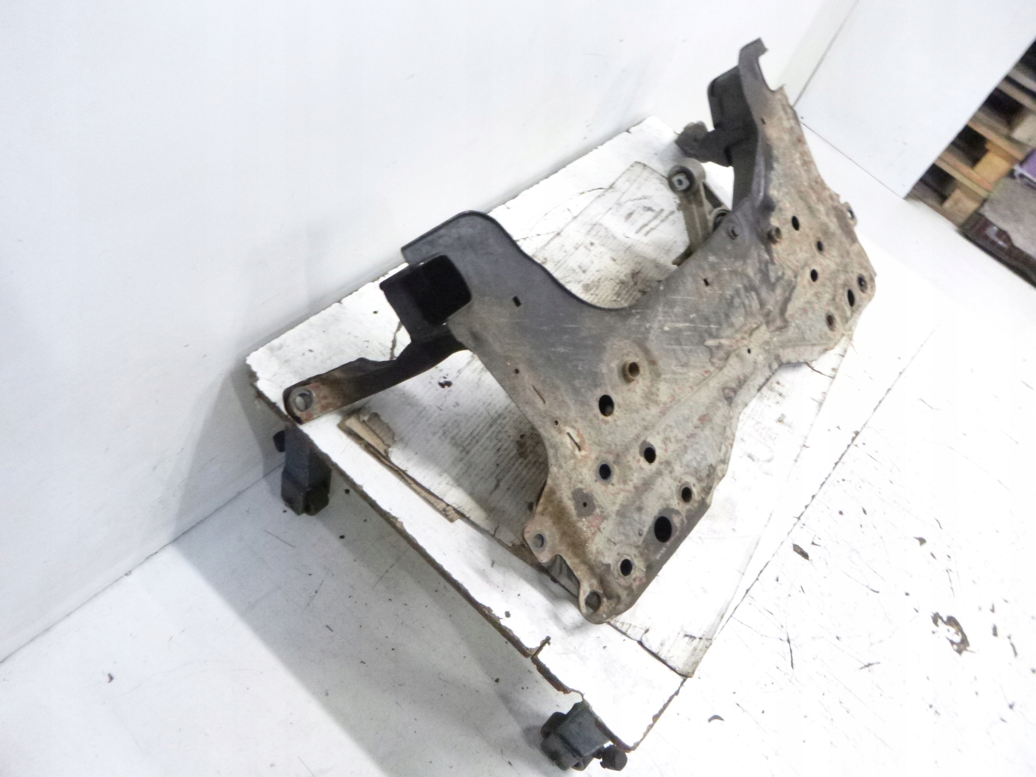 axle beam Ford Transit Connect Mk1 1.8 d 2004r.