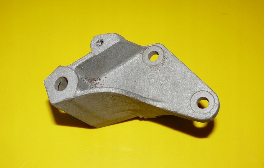holder holder bracket alternator AUDI A6 C5 A4 B6 3.0 220KM ASN 06C903143A