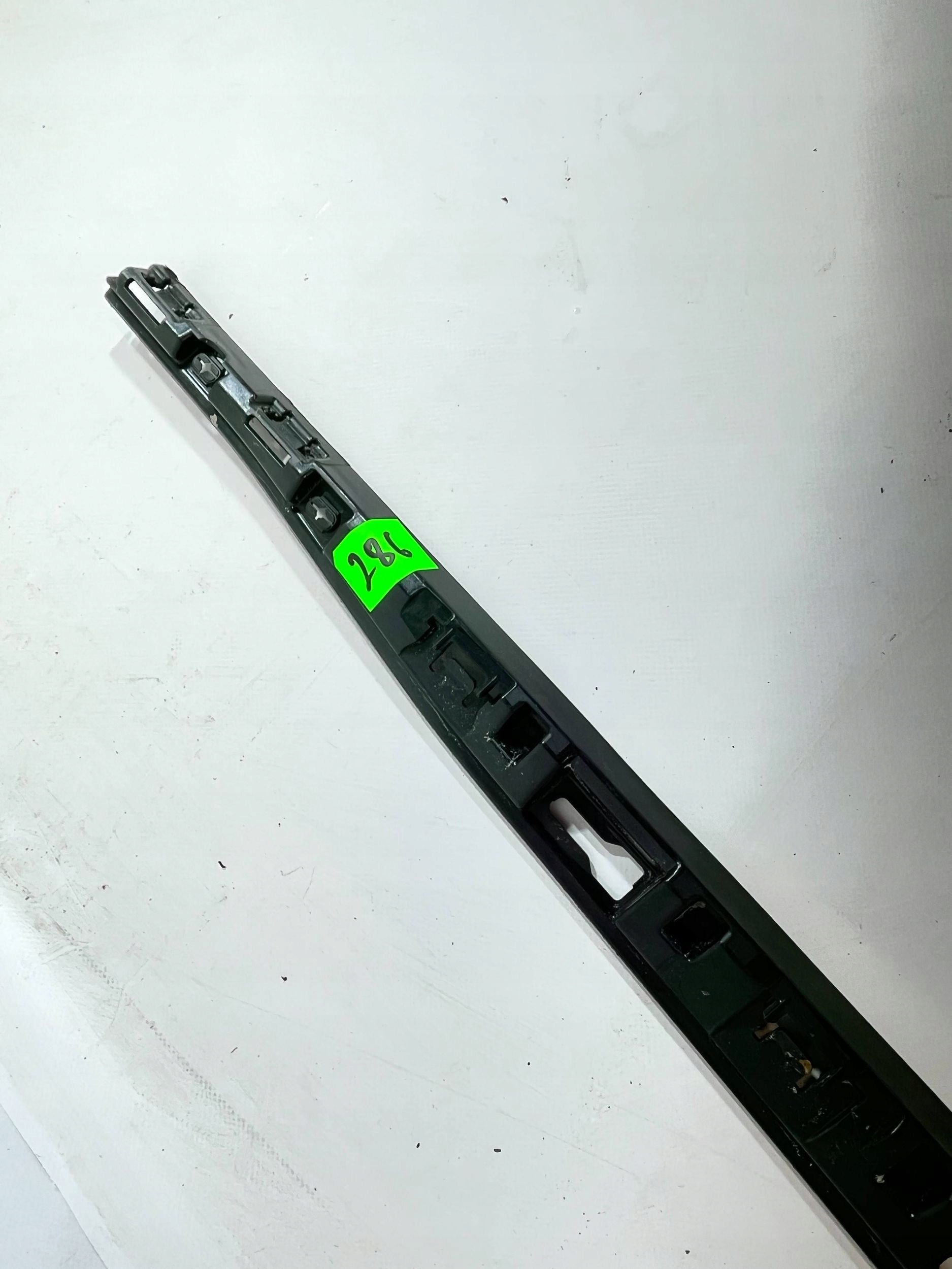 Support plaque Moulage Volkswagen Golf VIII 5H0853494