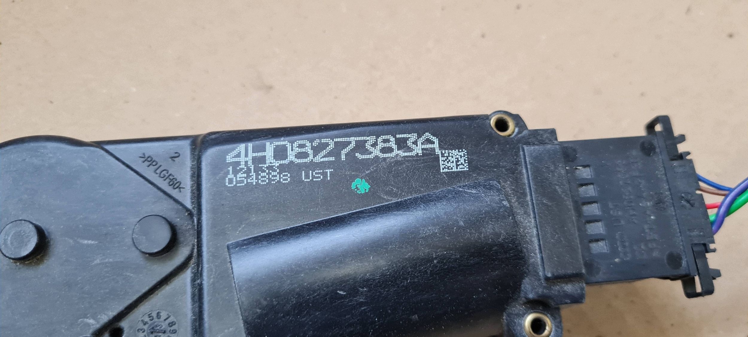 A7 4G S7 lock DOCIAG bonnet boot AUDI A6 C7 4G 4H0827383A