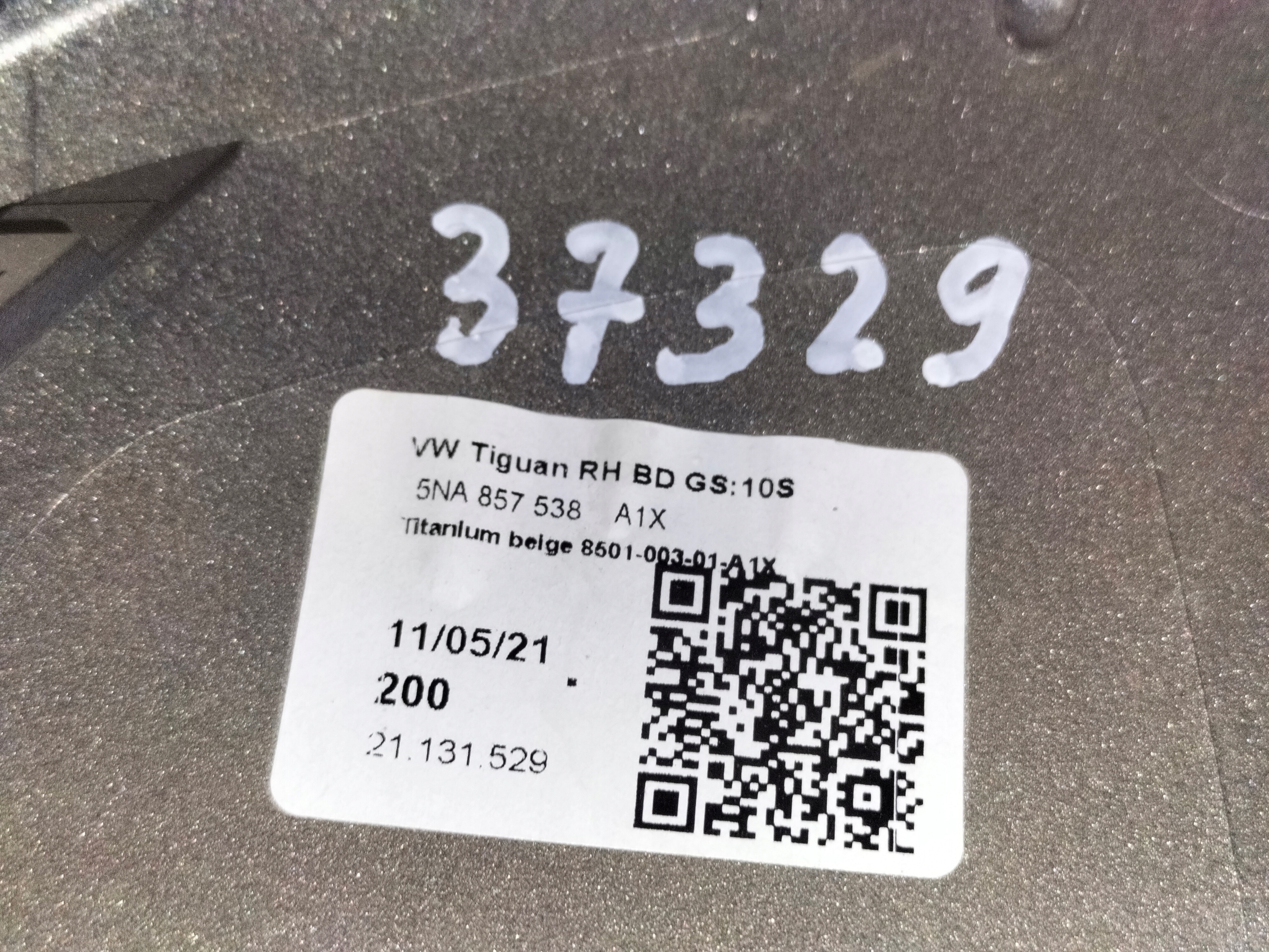 cover cap mirrors right VW TIGUAN II 16
