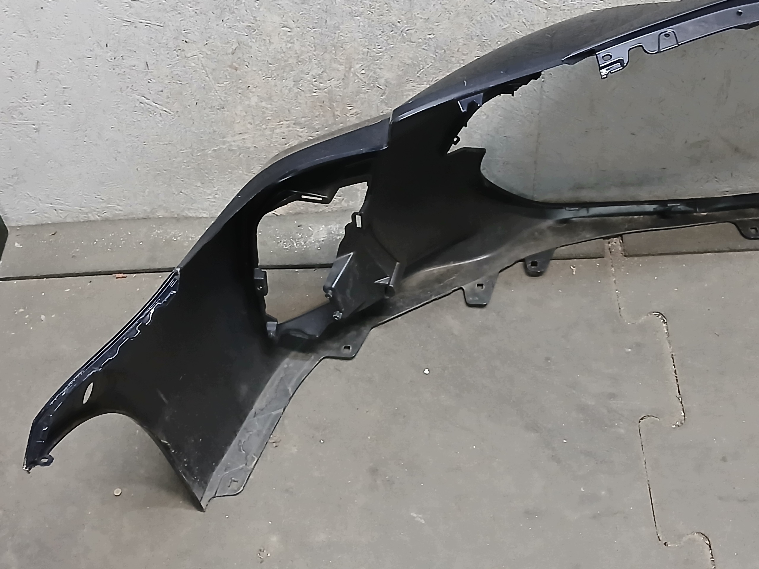 bumper front SUZUKI SWACE 20