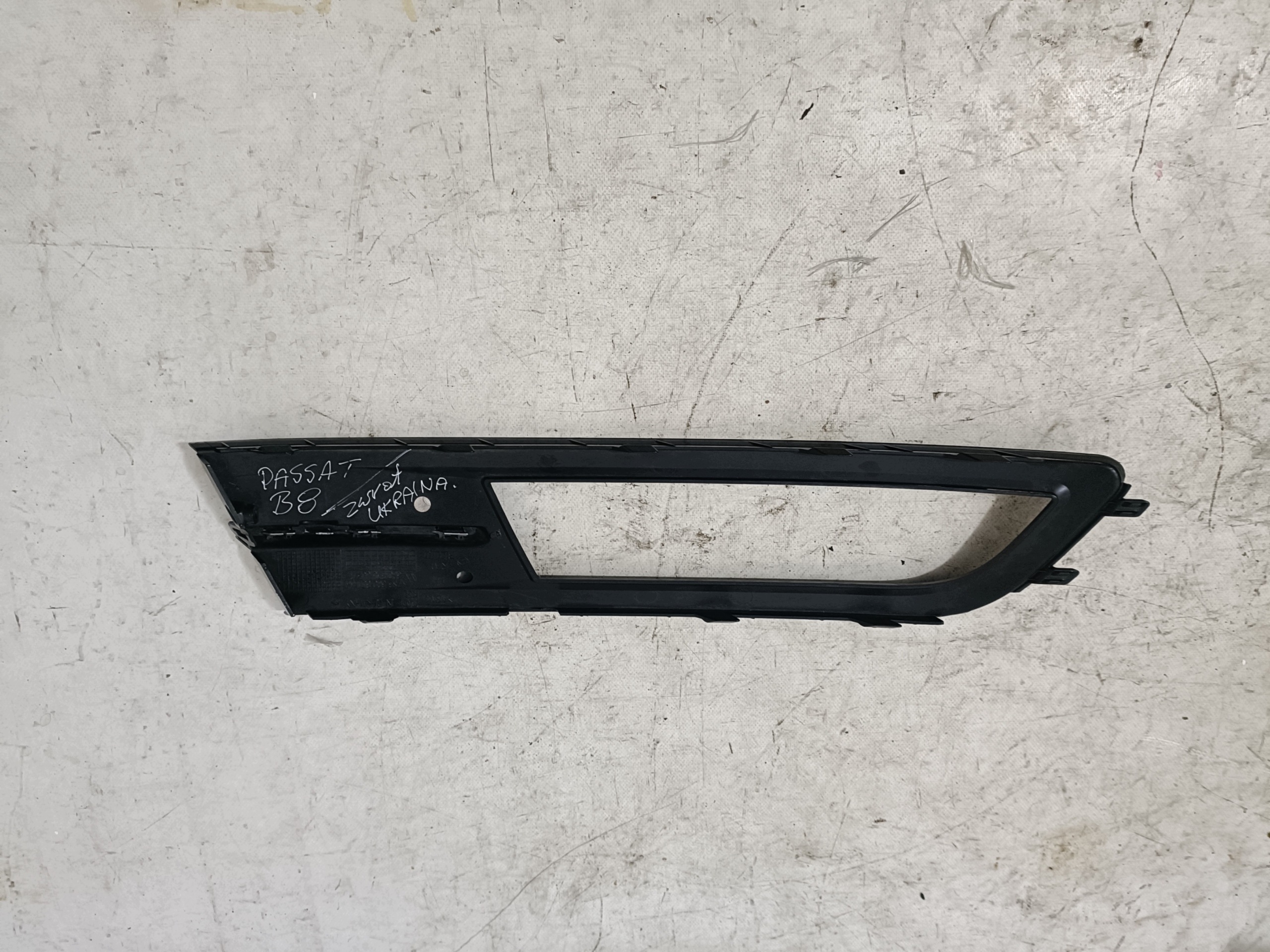 VW PASSAT B8 grille grid of a bumper left front 3G0853665A