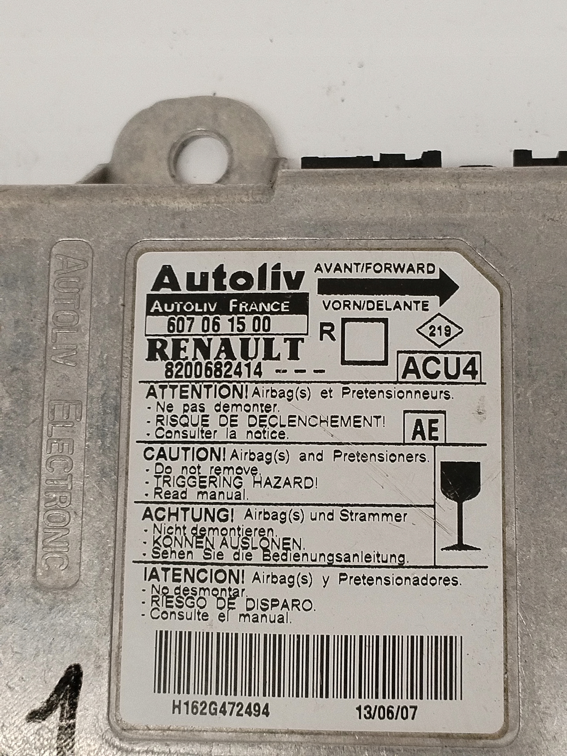 module control unit sensor airbag Renault Scenic II 2 8200682414