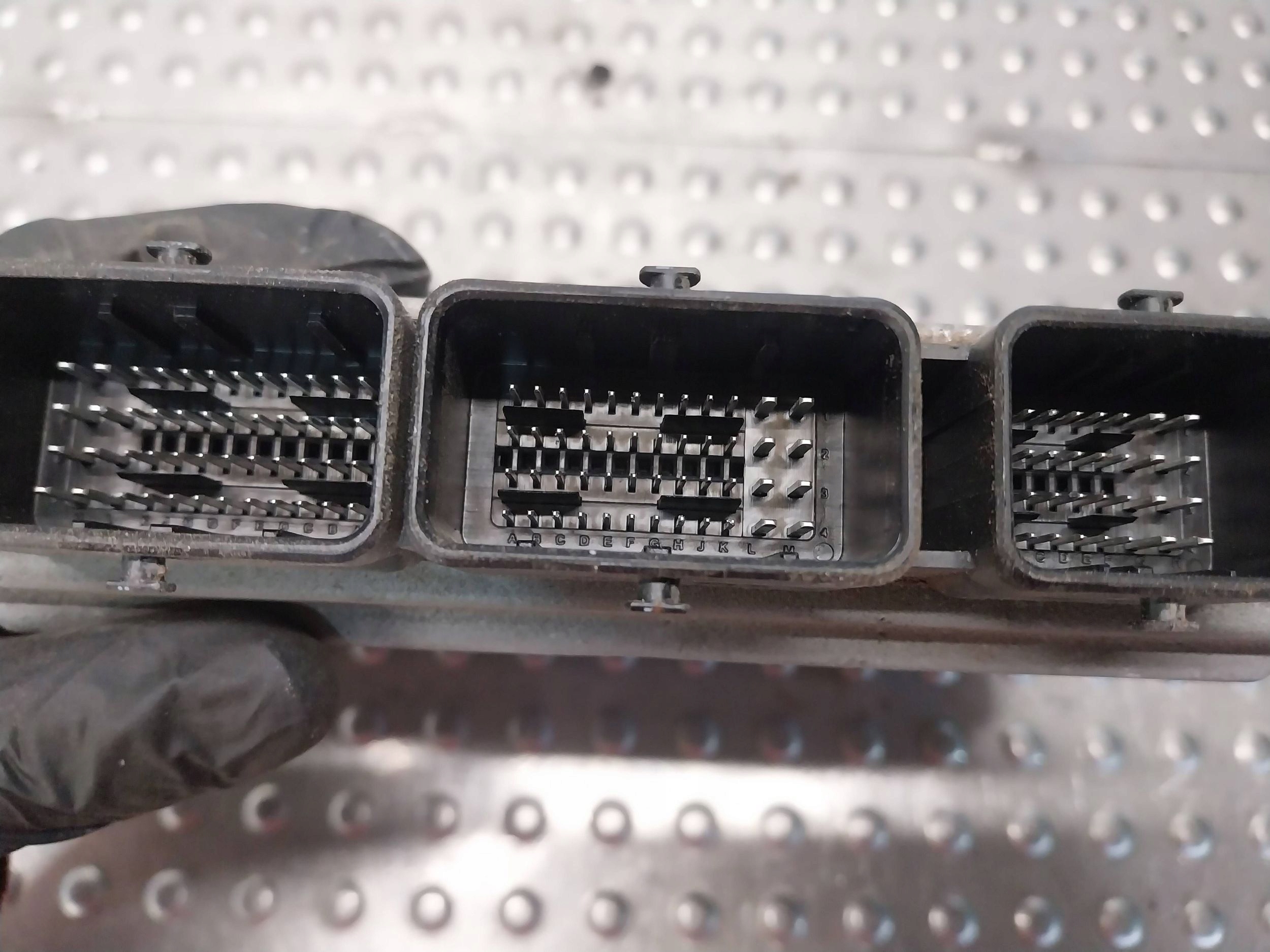 computer control unit of the engine 8V21-12A650-EB FORD FIESTA MK7 1.4 TDCI