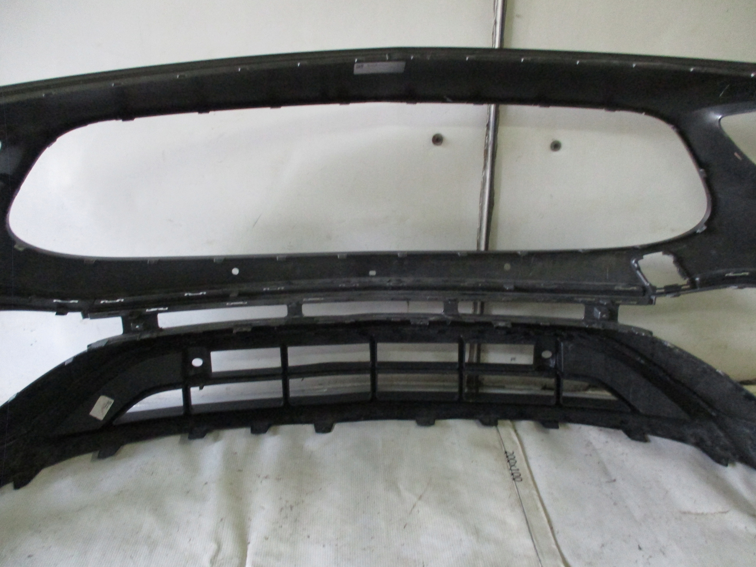 bumper front front Mercedes GLA 247 AMG A2478850607 4 x PDC