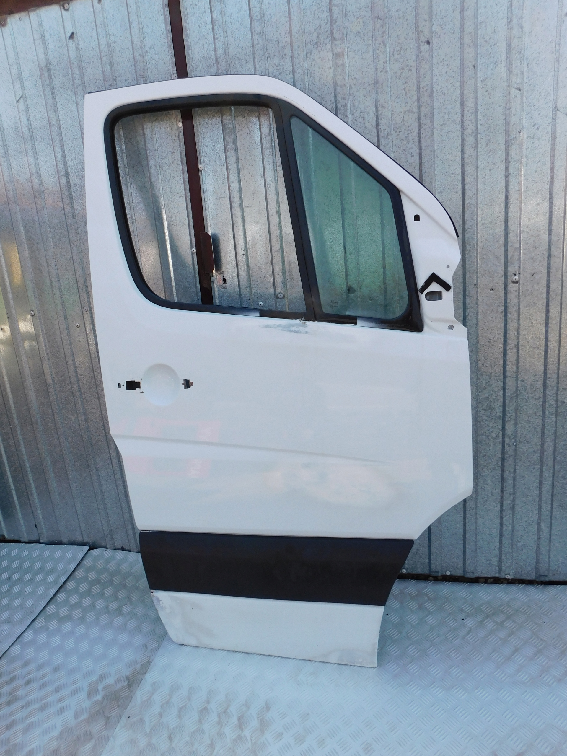 Mercedes Sprinter 906 VW Crafter dveře pravé spolujezdce předek biale