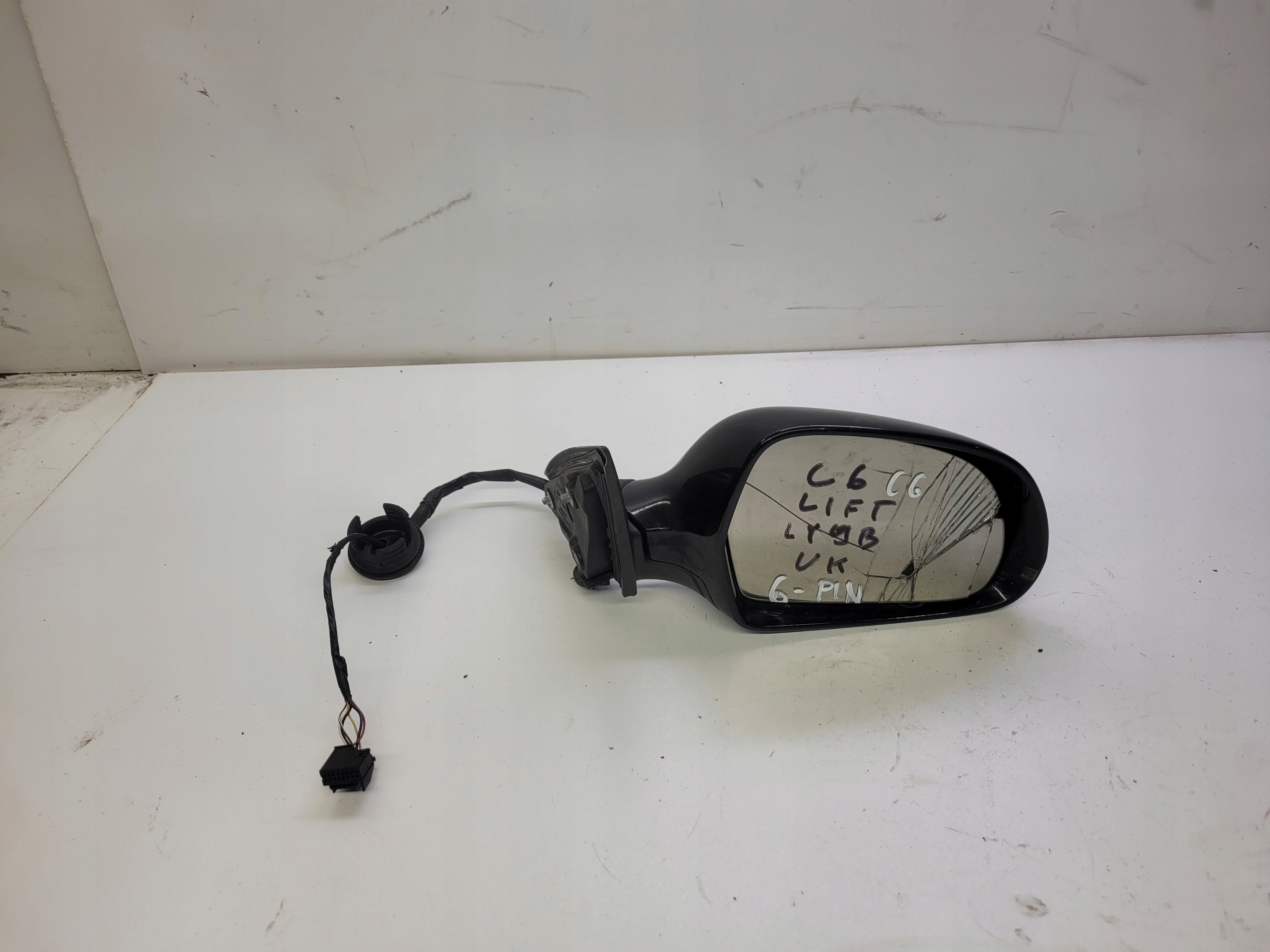 ЗЕРКАЛО ПРАВЫЙ ПЕРЕД AUDI A6 C6 РЕСТАЙЛИНГ UK 6 ПИНЫ-КОНТАКТЫ Ly9b