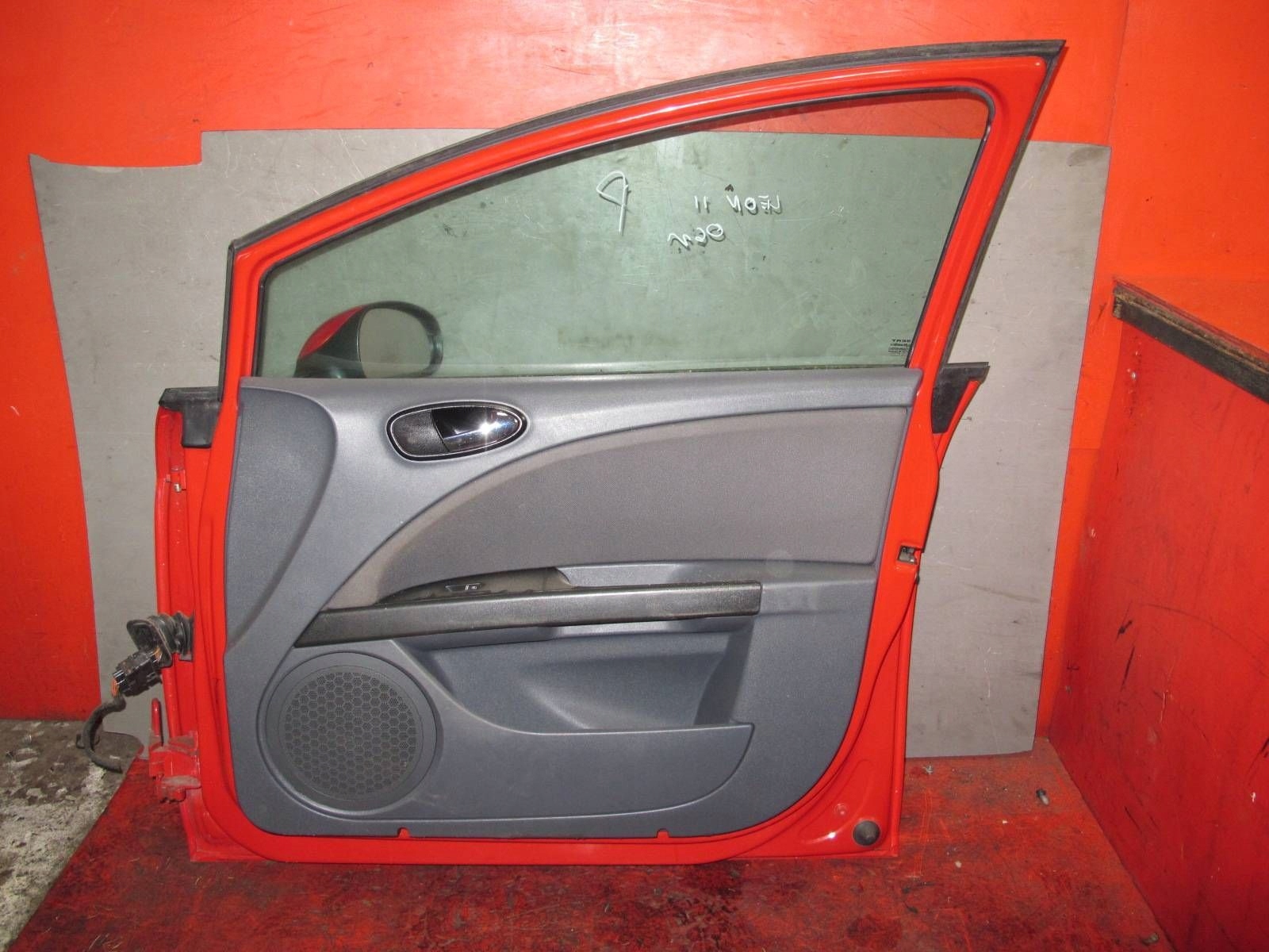 SEAT LEON 2 II 1P CUPRA FR red door front right L53H