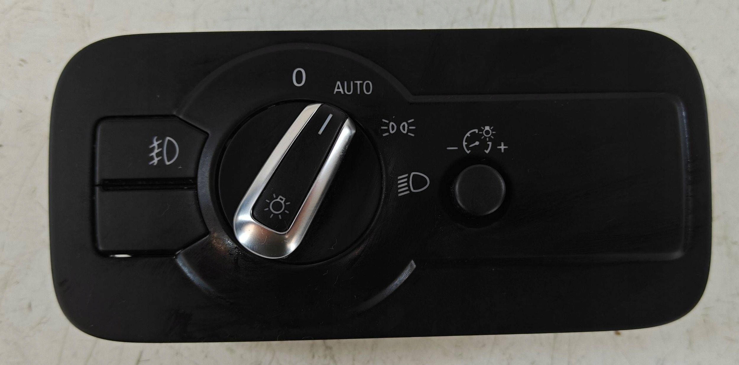 Volkswagen Touareg II 2 7P6 10- 7p6941431e light switch panel
