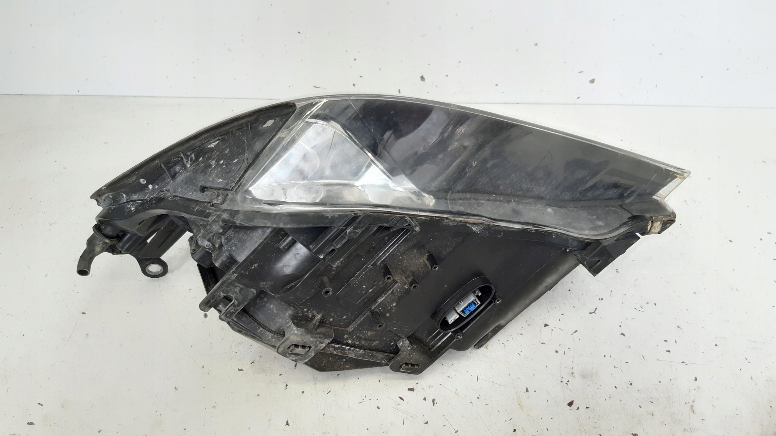 light right front xenon Hella europa BMW E61 525i przedlift