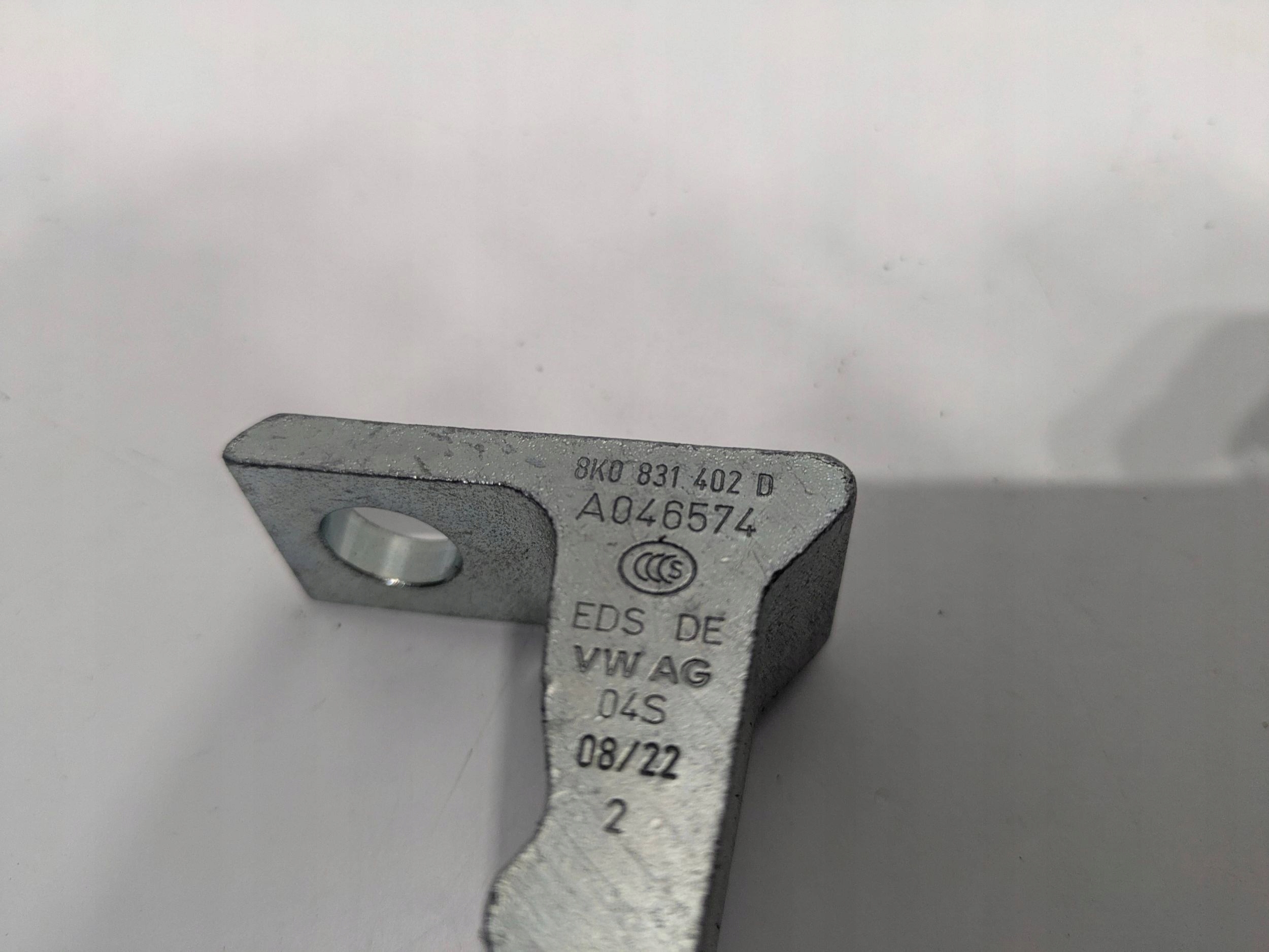 hinge upper front front side right Volkswagen Jetta VI 8K0831402D