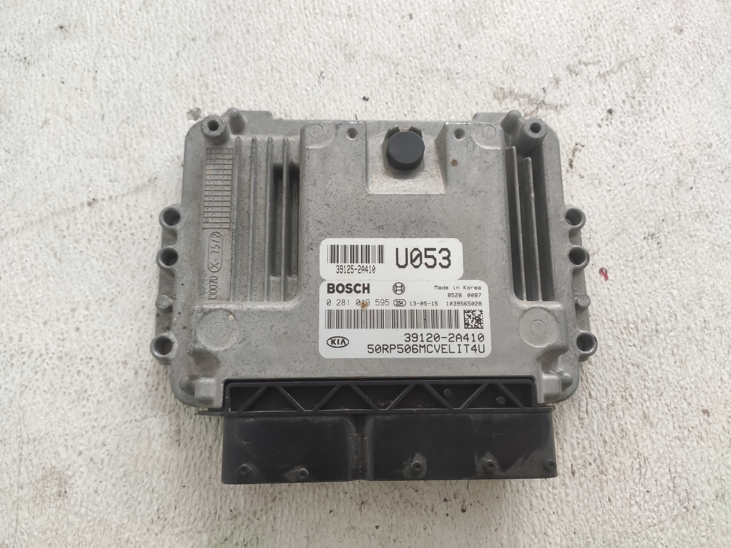 KIA CARENS IV 2013 1.7CRDI control unit of the engine