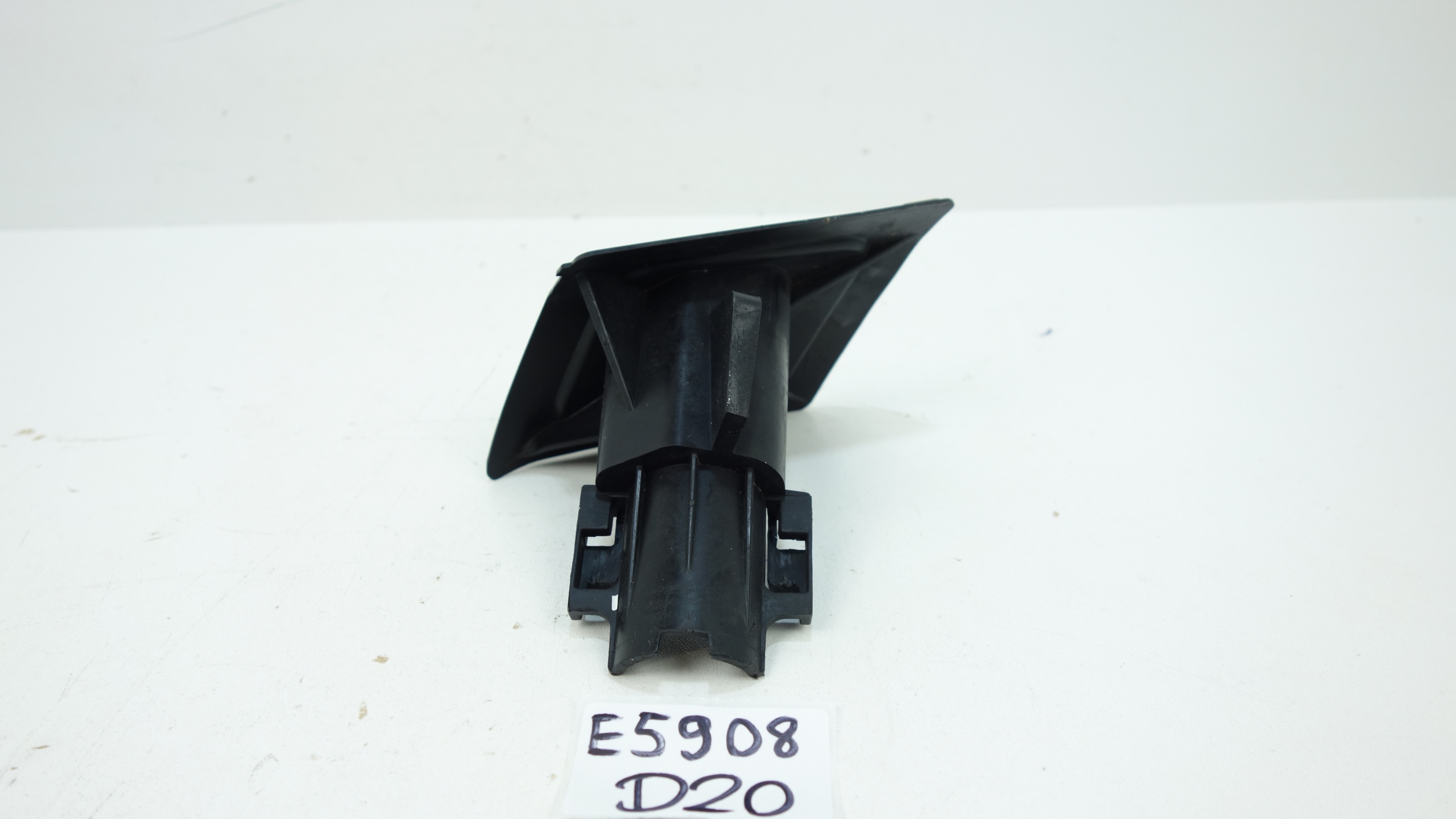 Halter der Spritzdüse BMW 5111 8060984