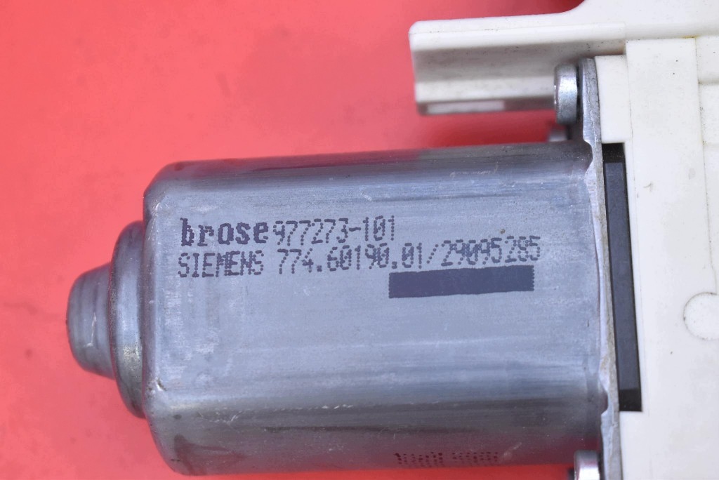 window regulator left front EU 4F0837461C AUDI A6 C6 sedan 04-08