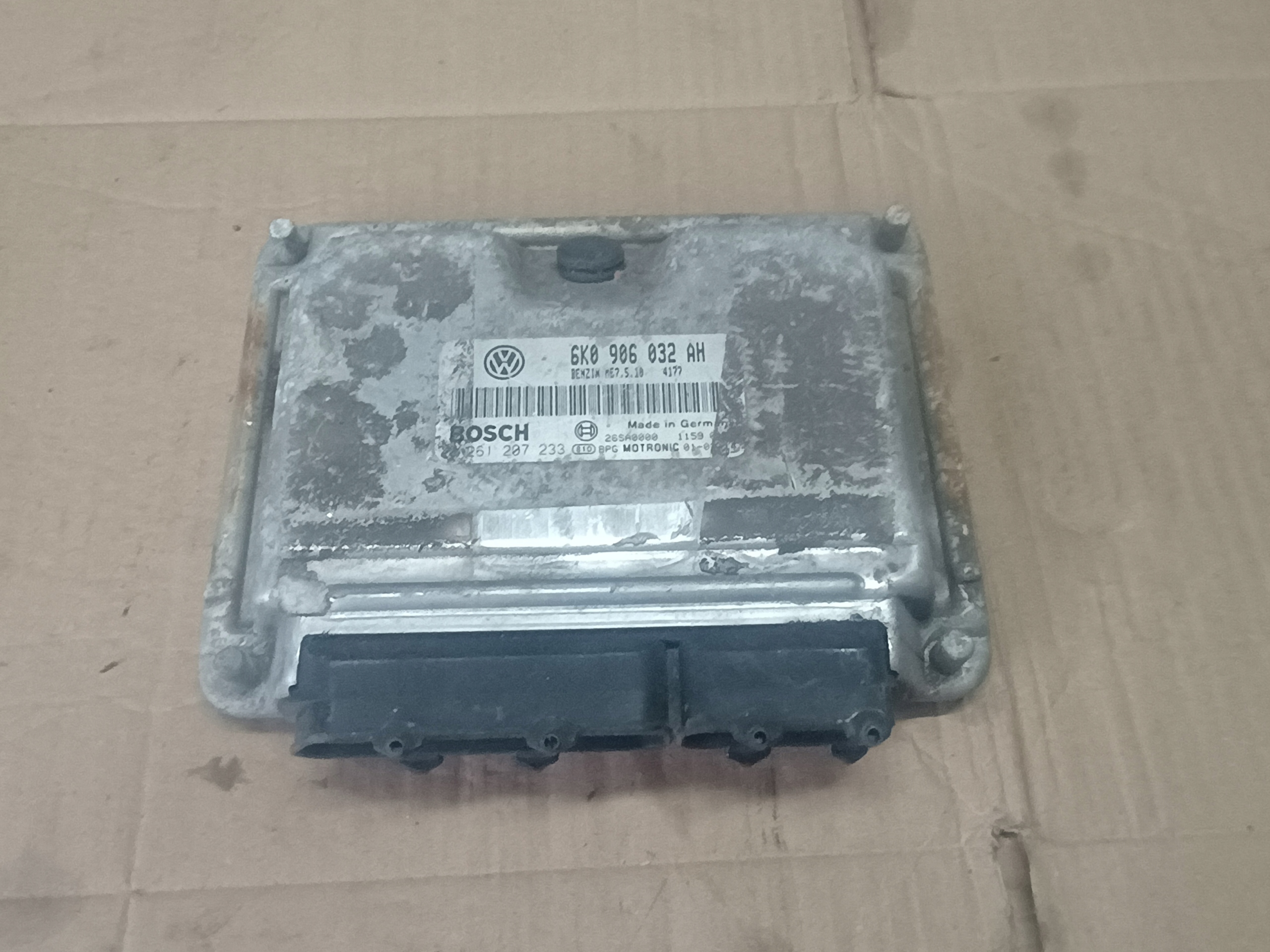 control unit of the engine 6K0906032 AH SEAT SKODA