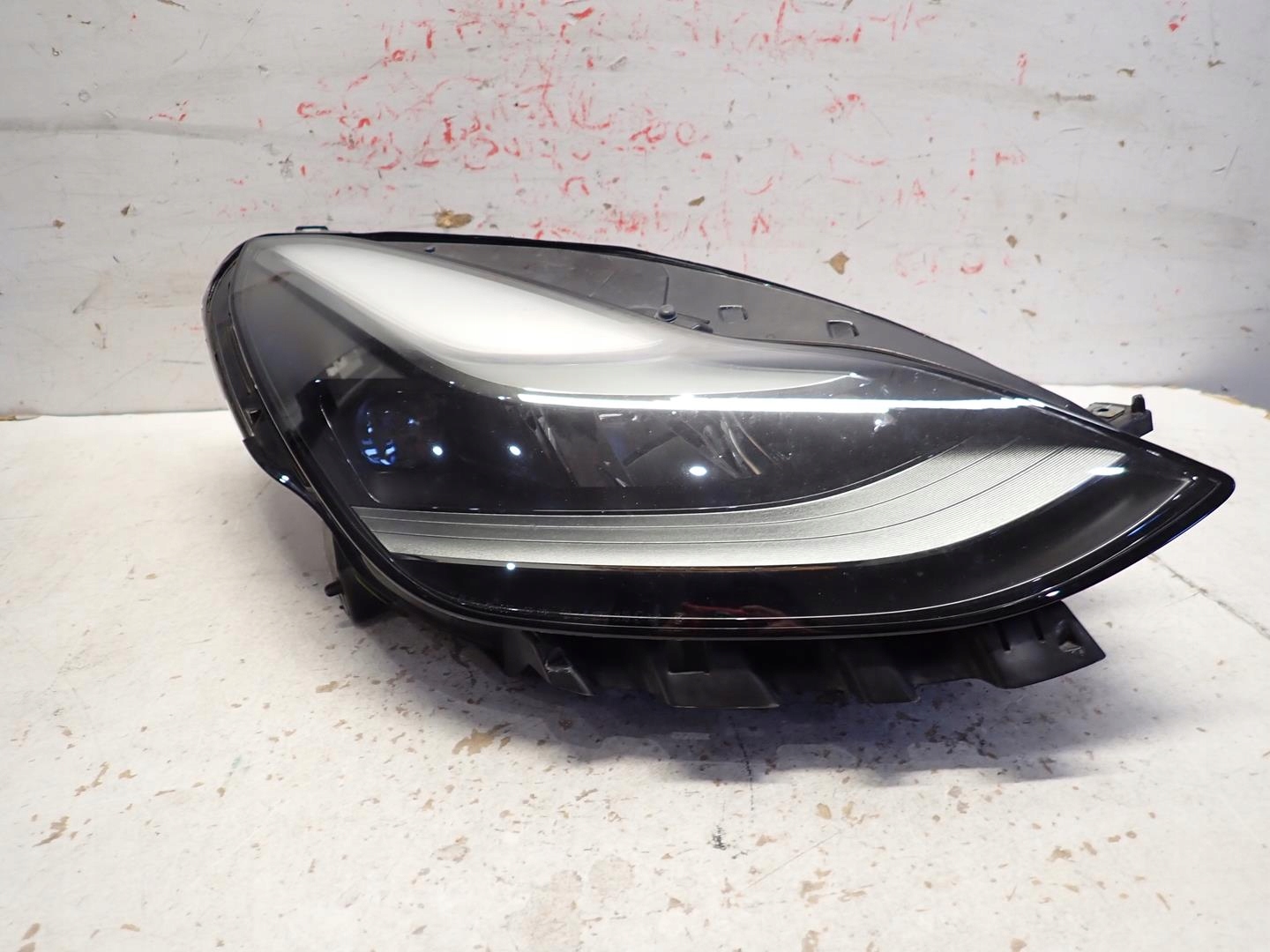 light front front right TESLA 3 2017- FULL LED