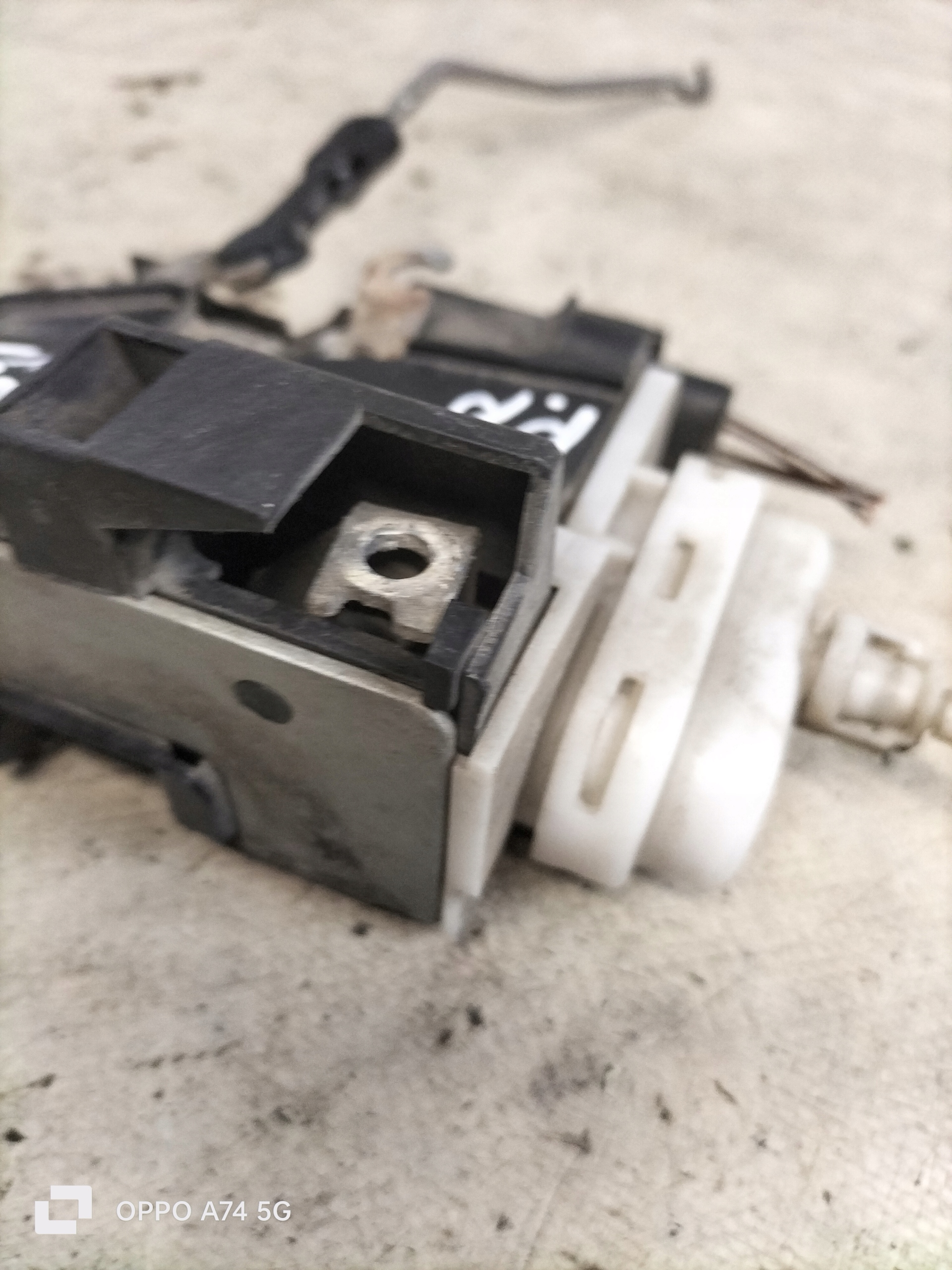 lock front right 8D1837016E AUDI A4 B5 EUROPA