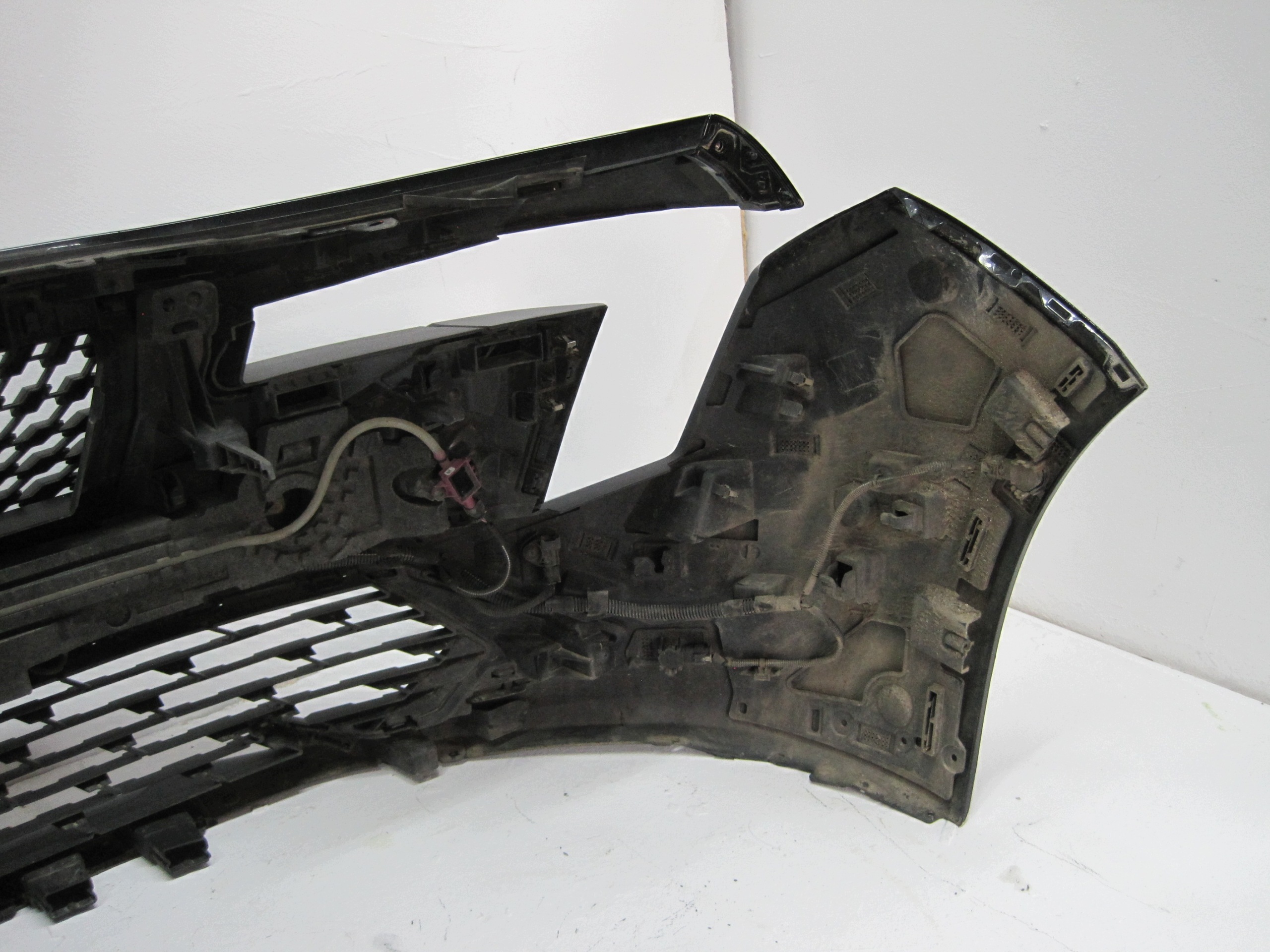 Frontstoßstange Peugeot 508 23R 6 PDC vorne