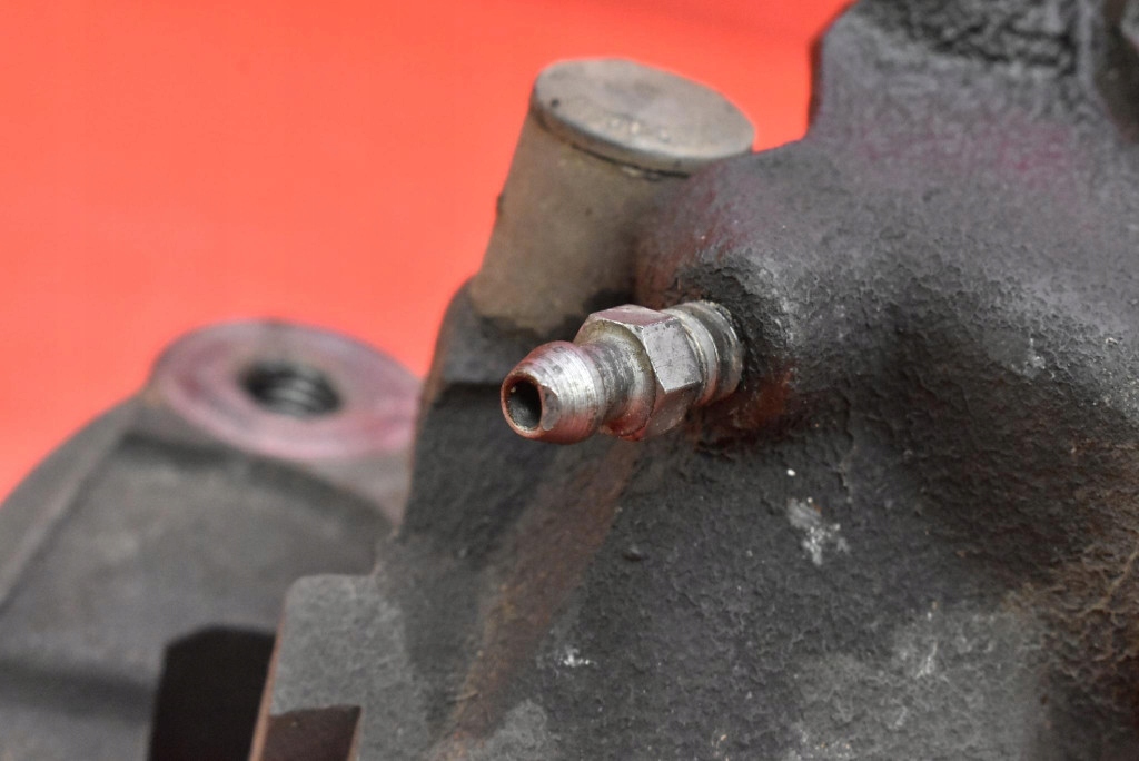 caliper brake left front BMW X3 E83 3.0 D 218 KM xDRIVE 03-06