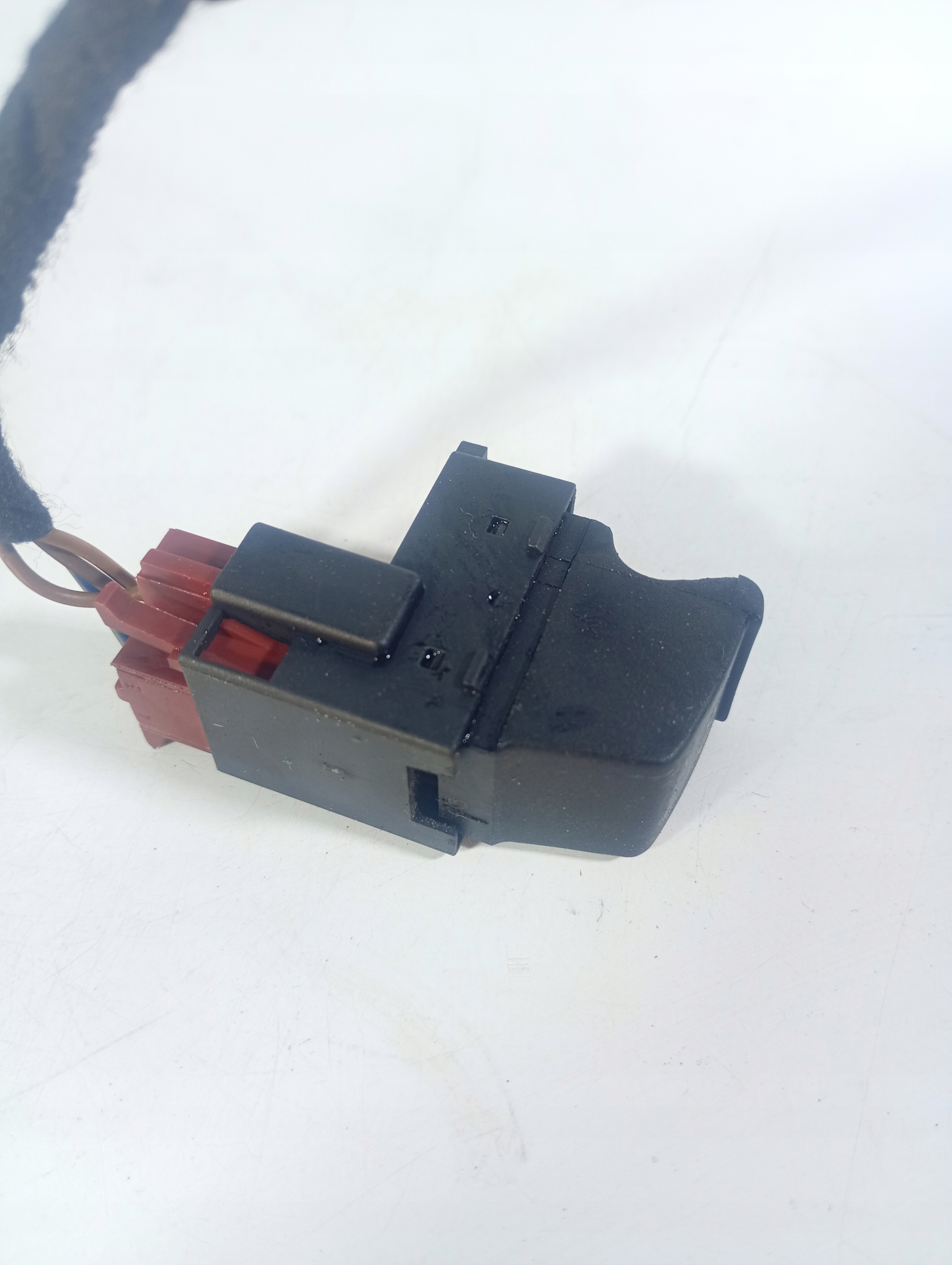 VW PASSAT B5 FL 00-05 switch button bonnet boot OE 1J0959831