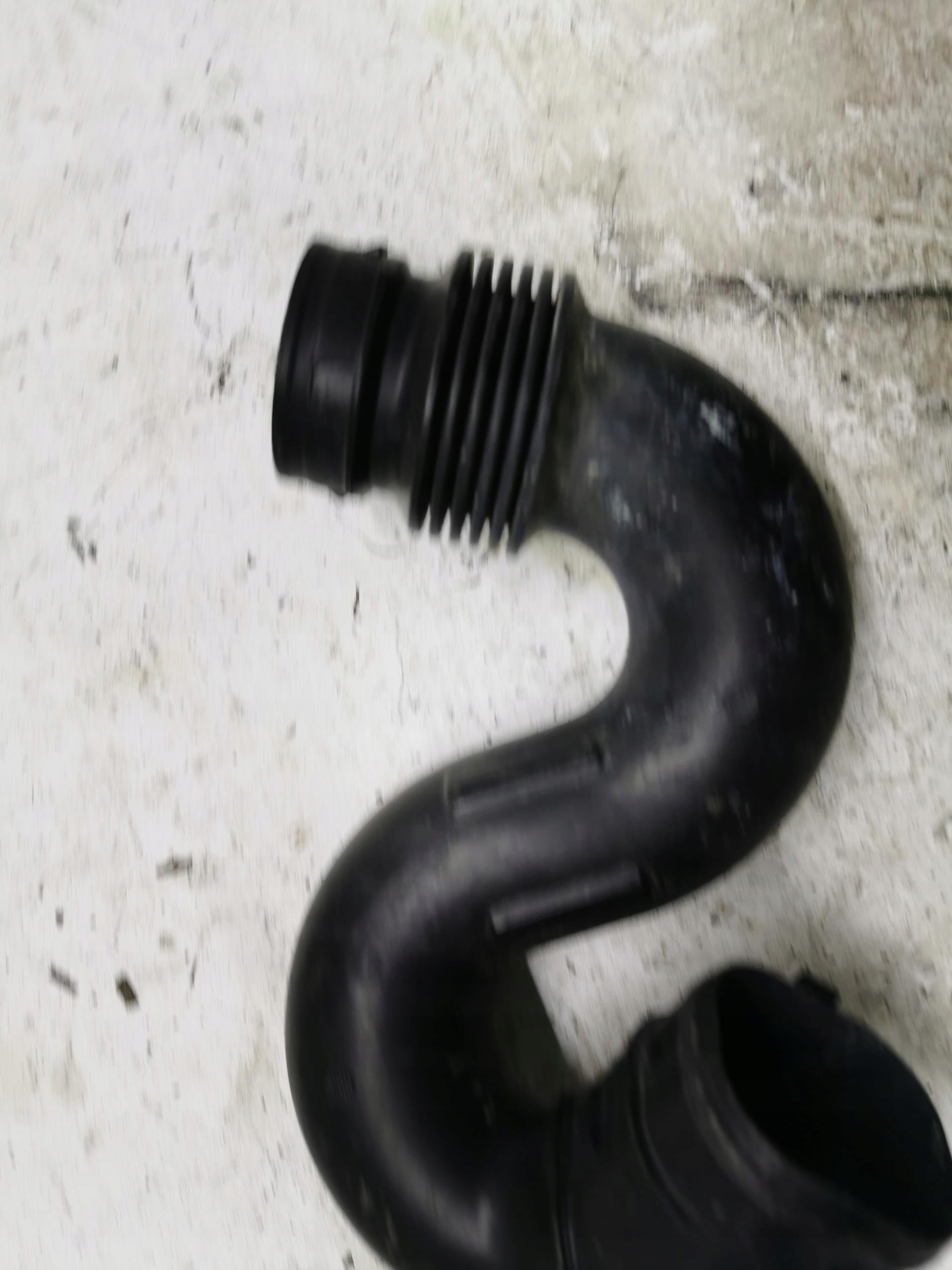 pipe air RENAULT CLIO IV 0.9 TCE 165001258R