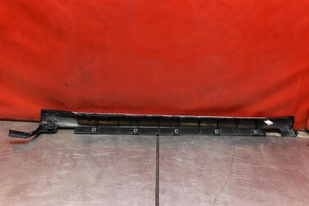 cap threshold left black 6005874-00-G TESLA MODEL S LIFT 16-21