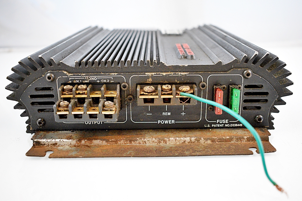 Wzmacniacz samochodowy Earthquake Power 4300TXO Marka Earthquake