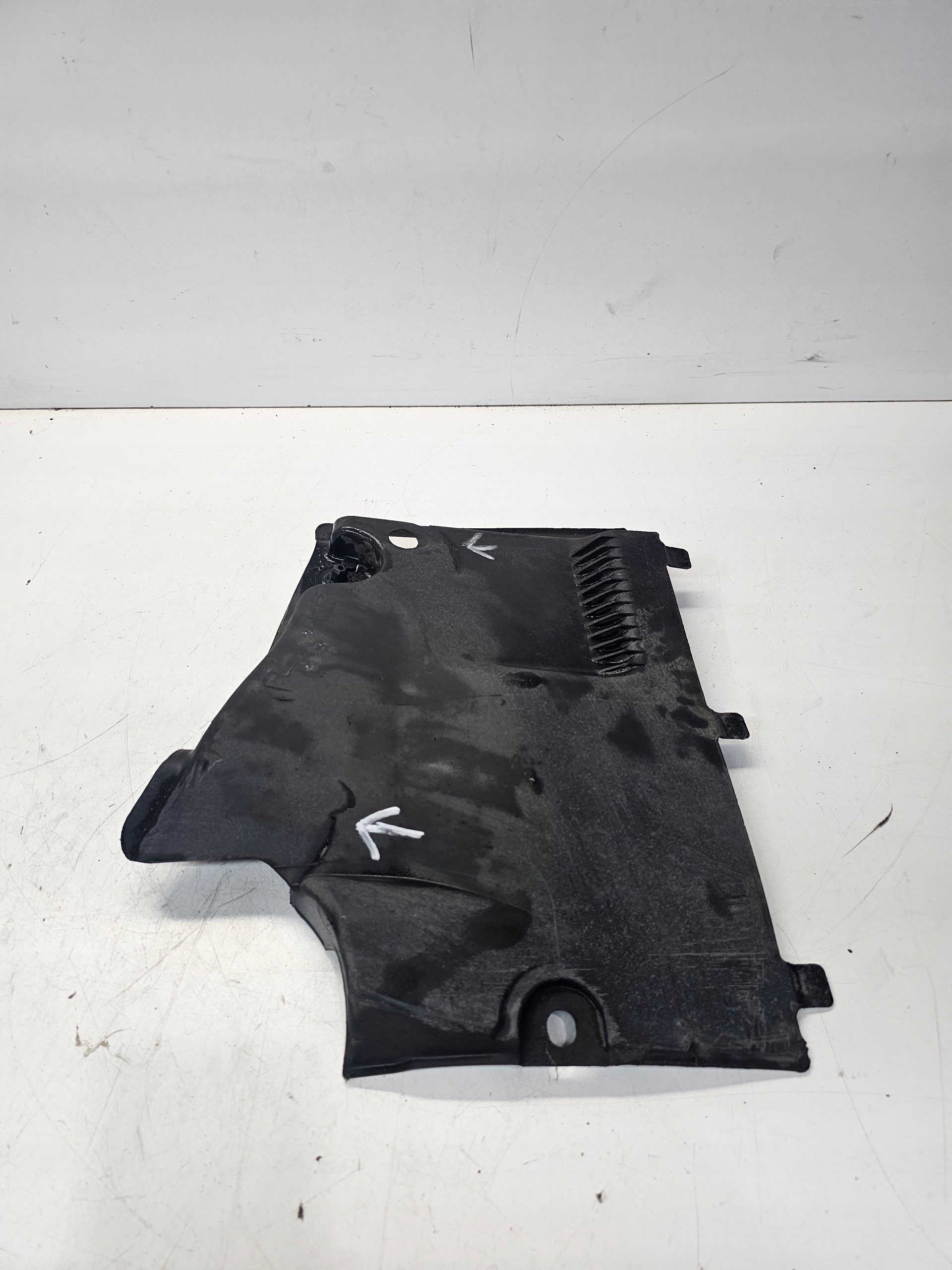Blende Abdeckung abdeckung Unterfahrschutz links AUDI A4 B8 8K0825201E *2*