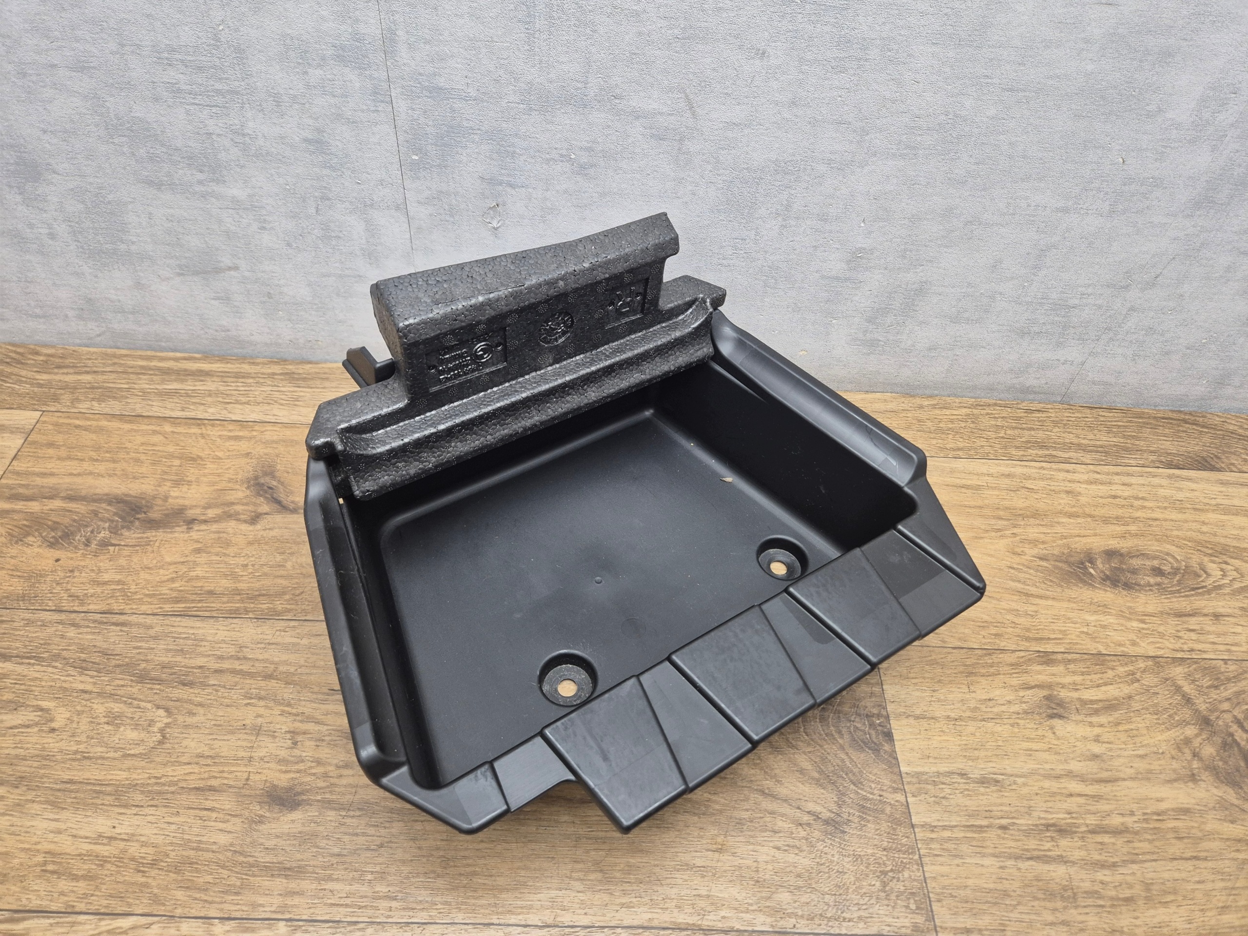 BMW G20 G80 G22 G82 right passenger compartment plato boot sump 7451292