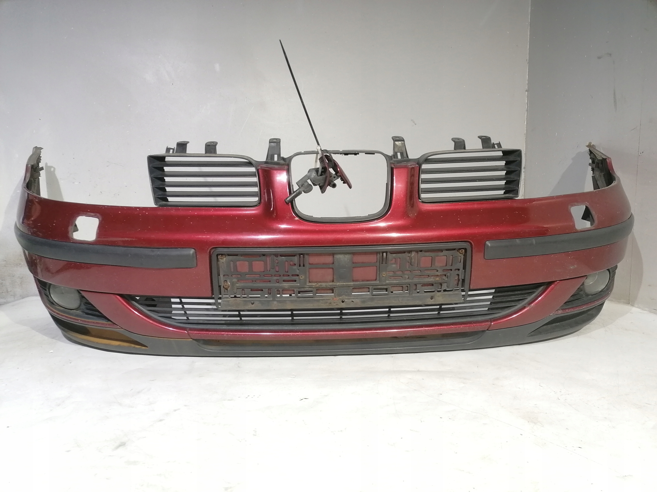 Seat Leon and Toledo II bumper front front