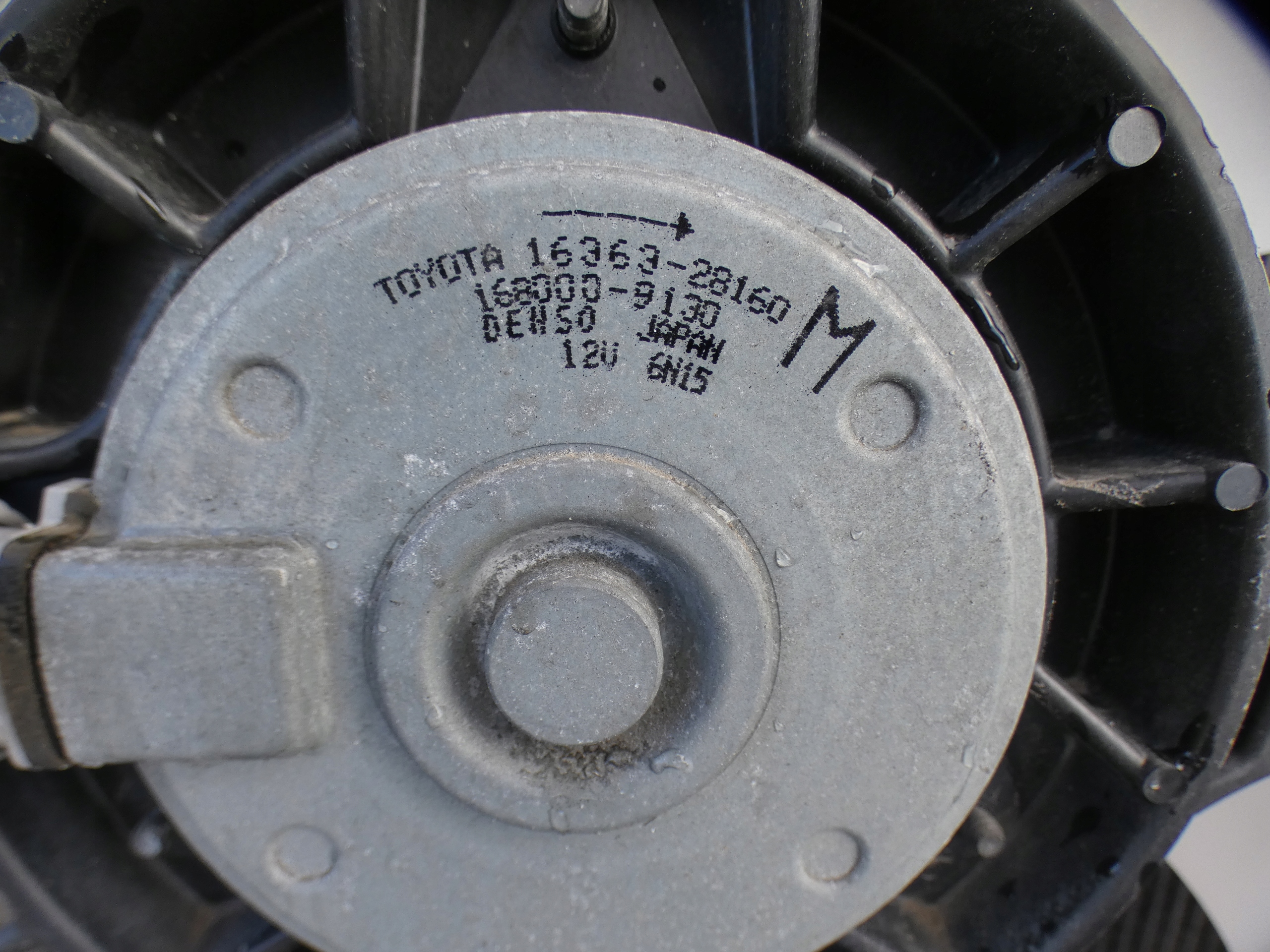 2012 Toyota Verso-S electrical fan radiator komplet