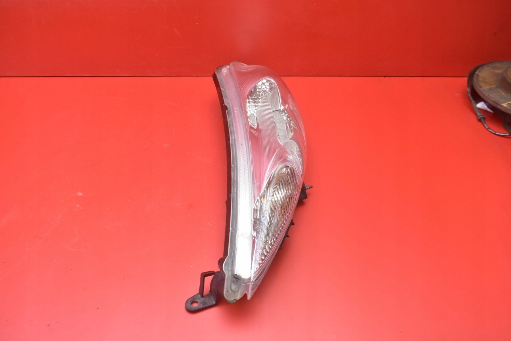 REFLEKTOR left light front EU NISSAN JUKE 1 and 10-15