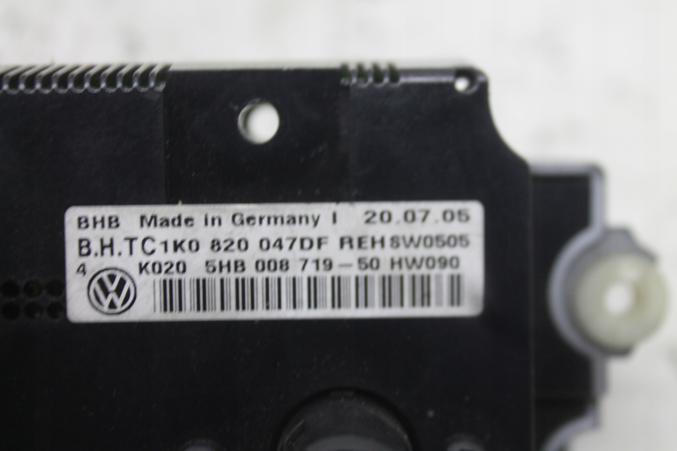 control panel air conditioning devices of the air conditioning 1K0820047DF VW